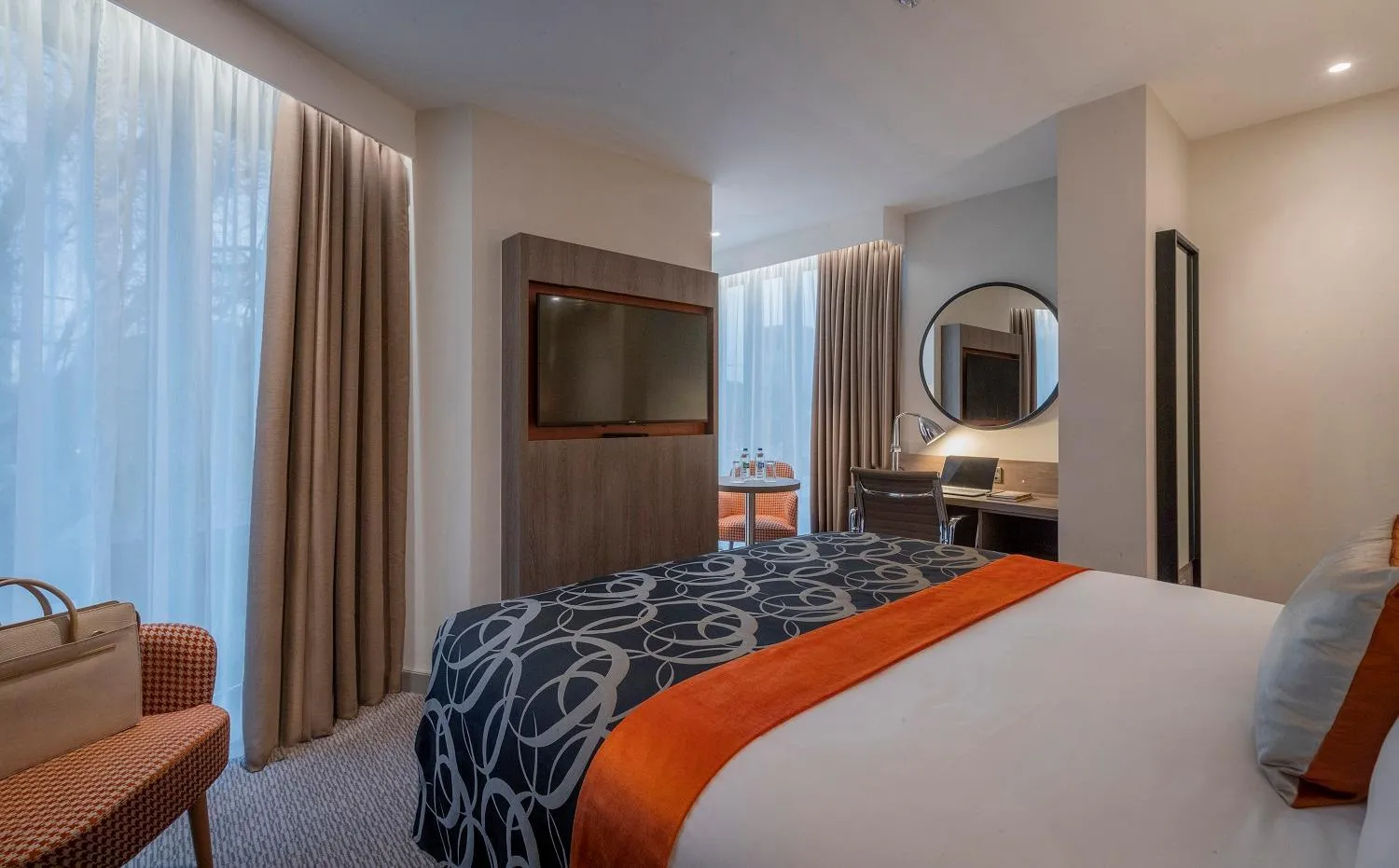 Bedroom, Bed in Clayton Hotel Limerick