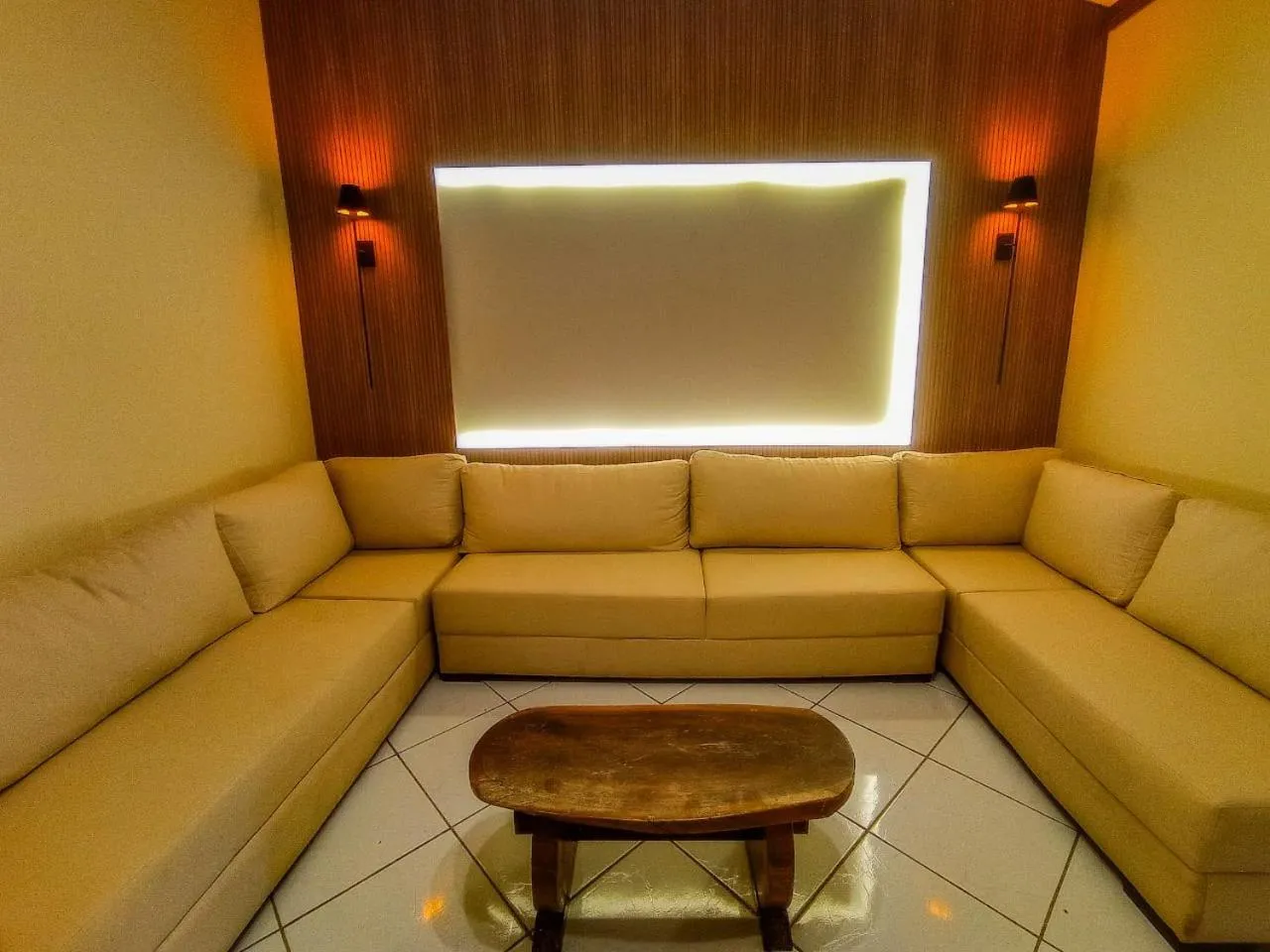 Communal lounge/ TV room in Pousada Rio Claro