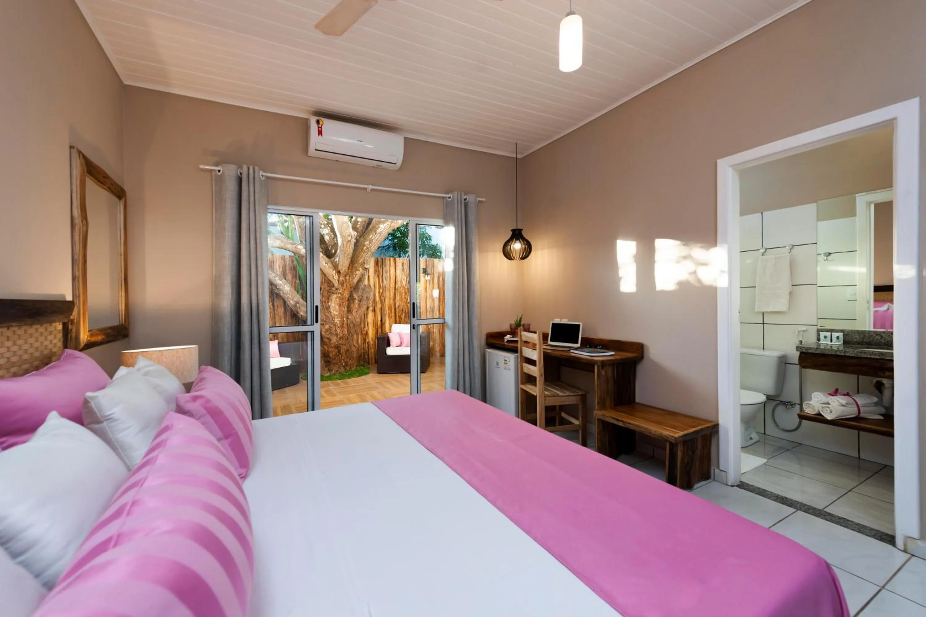 Photo of the whole room, Bed in Pousada Rio Claro