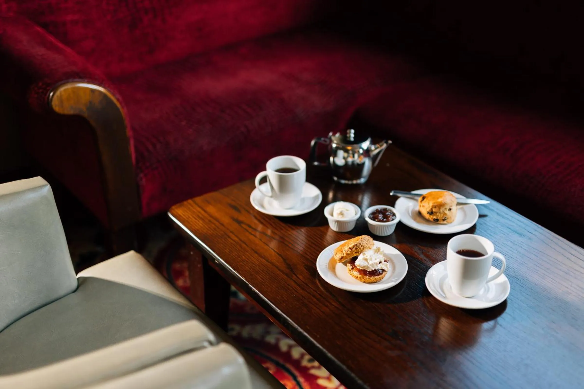 Restaurant/places to eat in Dillon’s Hotel