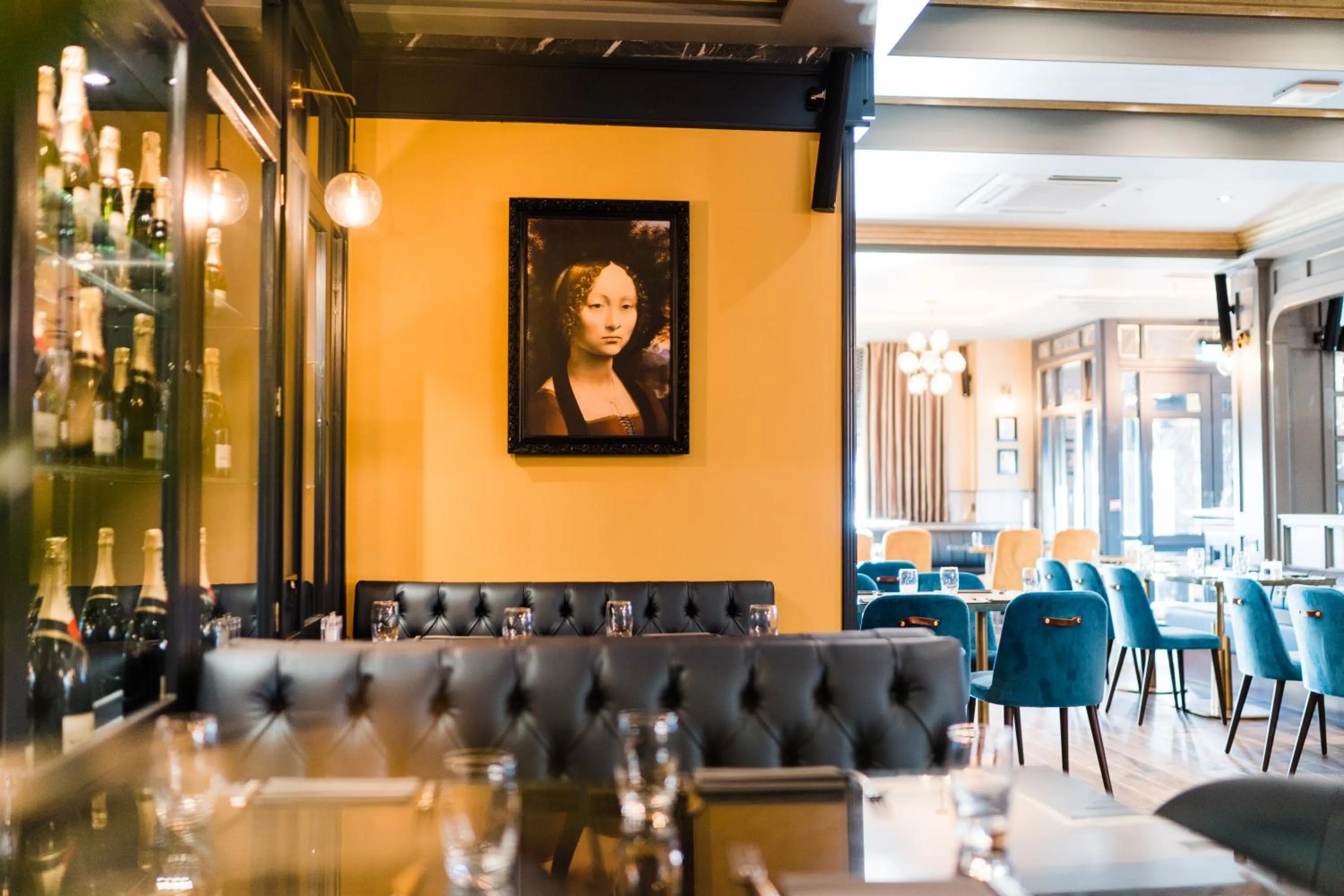 Restaurant/places to eat in Da Vinci's Hotel