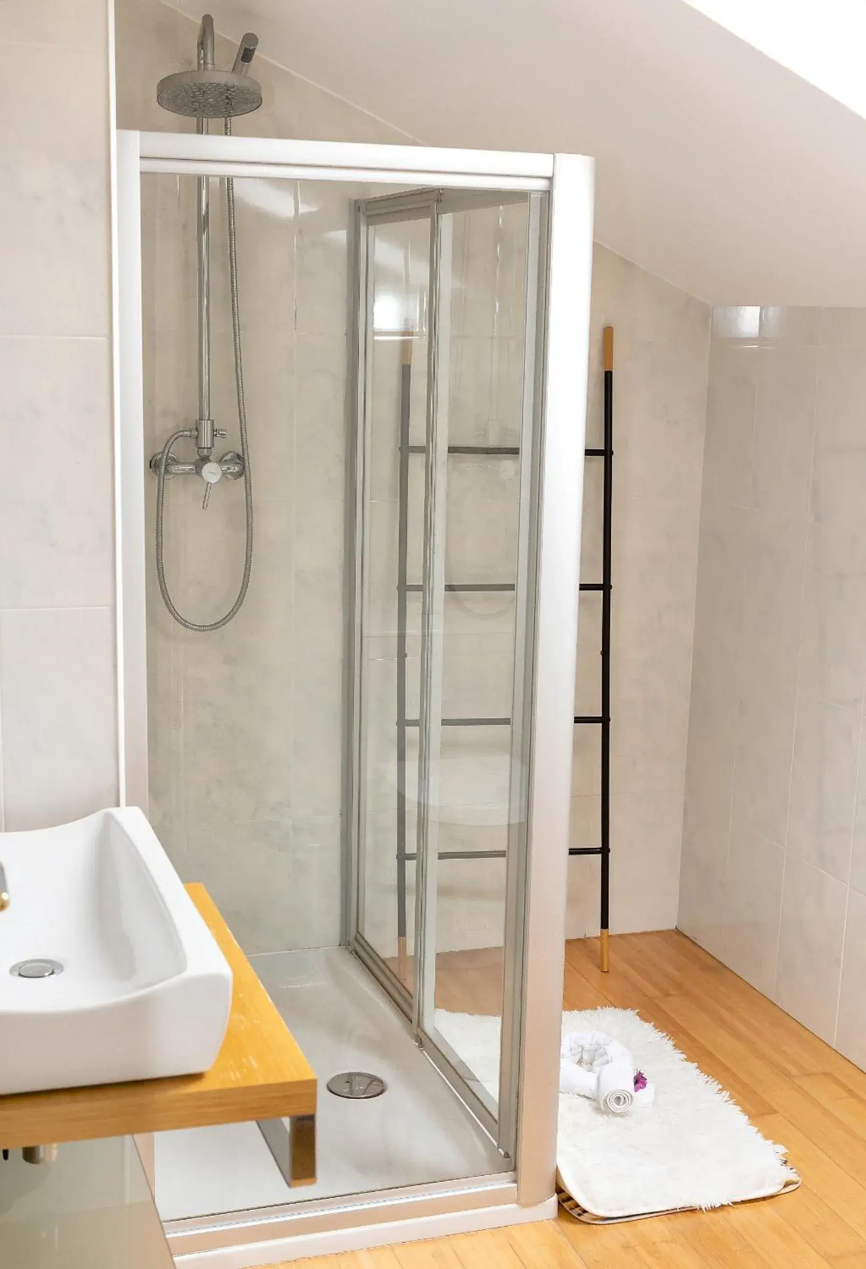 Two-Bedroom Suite in B&B Villa Vale Flores Two-Bedroom Suite in B&B Villa Vale Flores