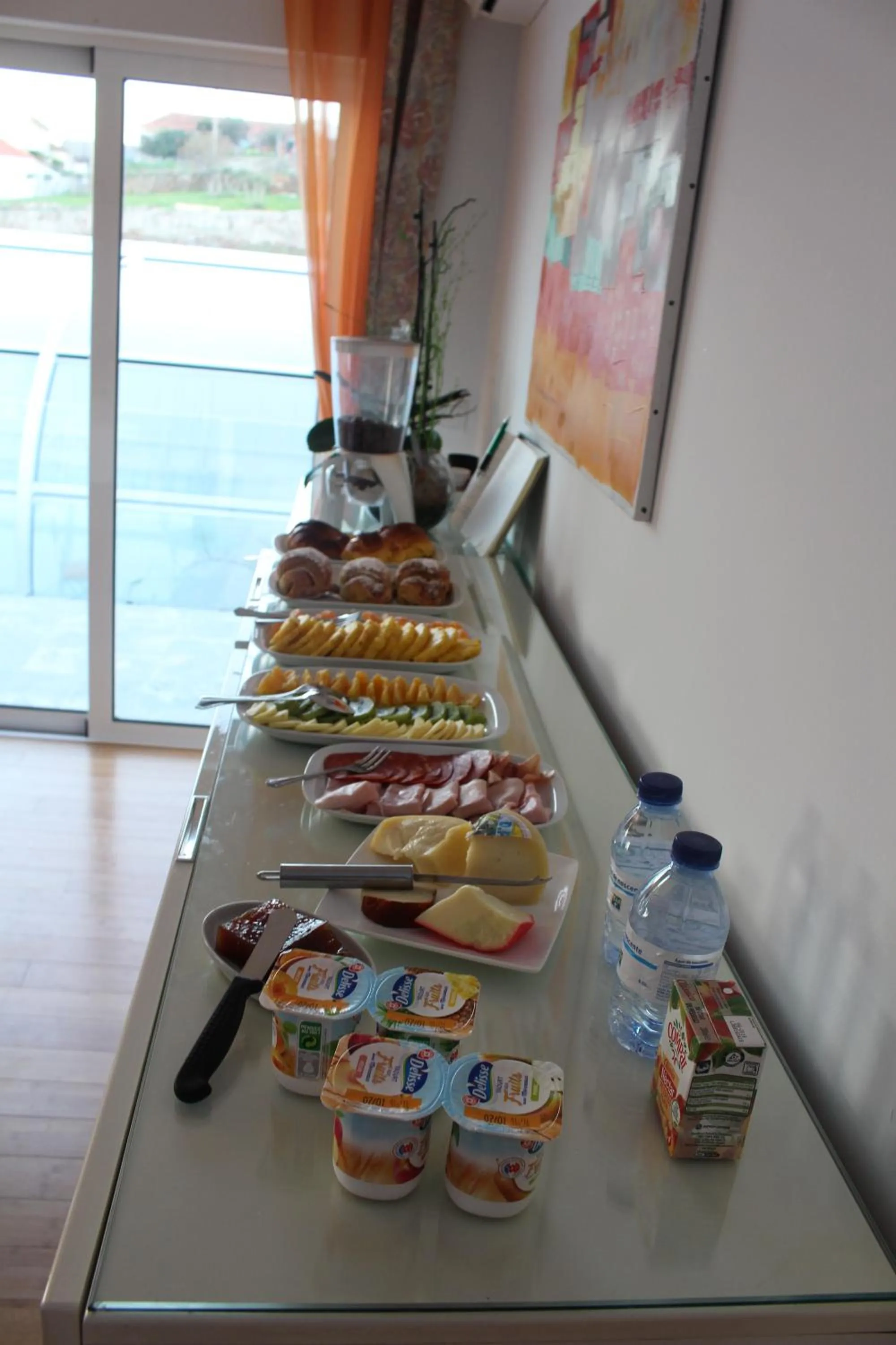 Buffet breakfast in B&B Villa Vale Flores