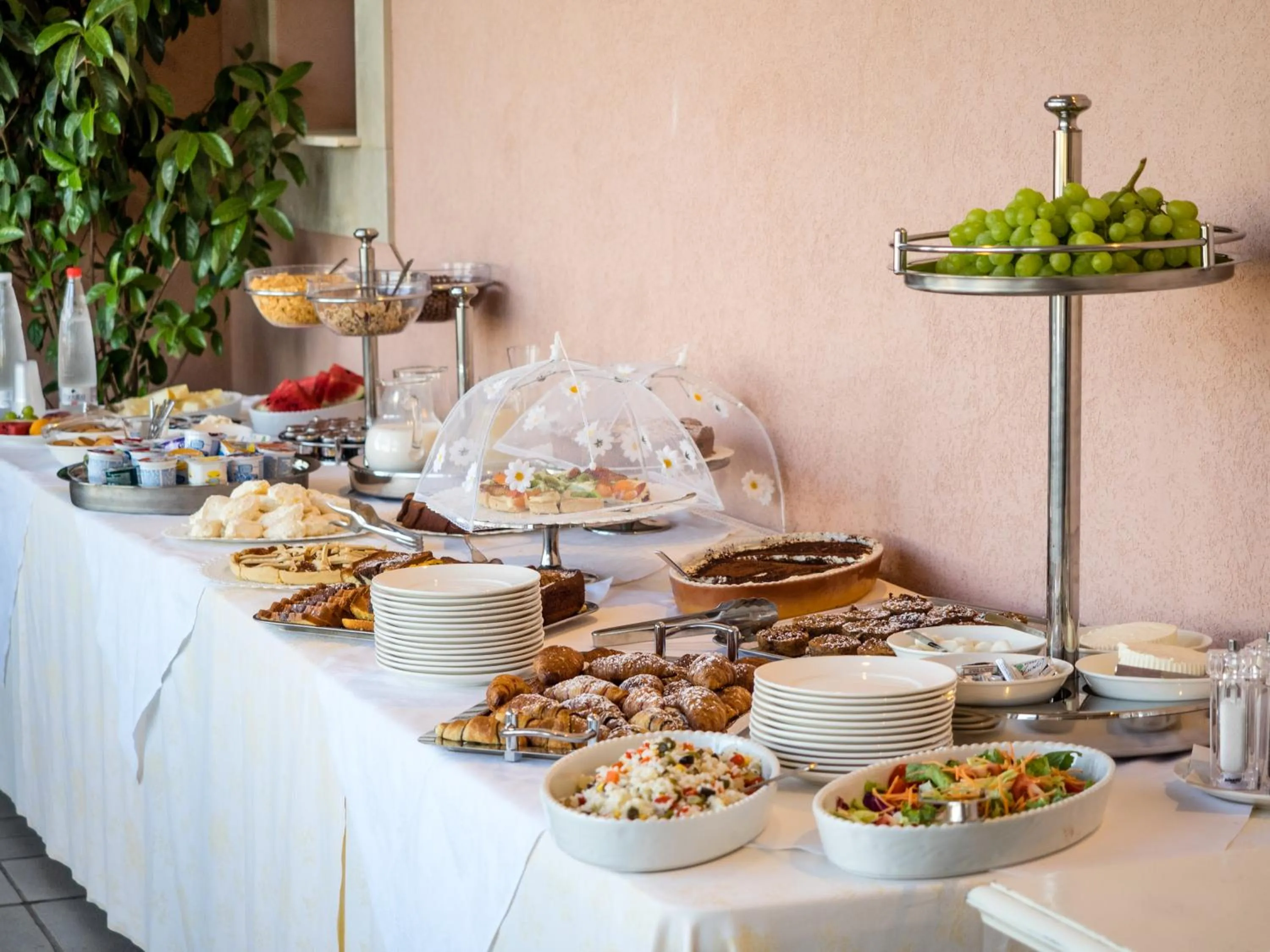 Buffet breakfast in Hotel Danieli Pozzallo