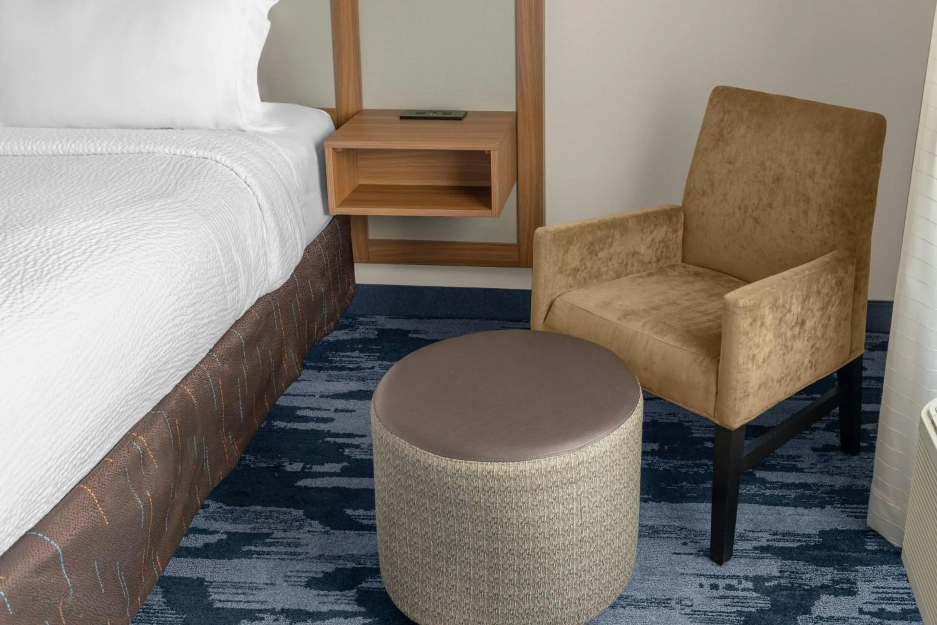 Photo of the whole room, Bed in Fairfield Inn & Suites by Marriott Atlanta Acworth