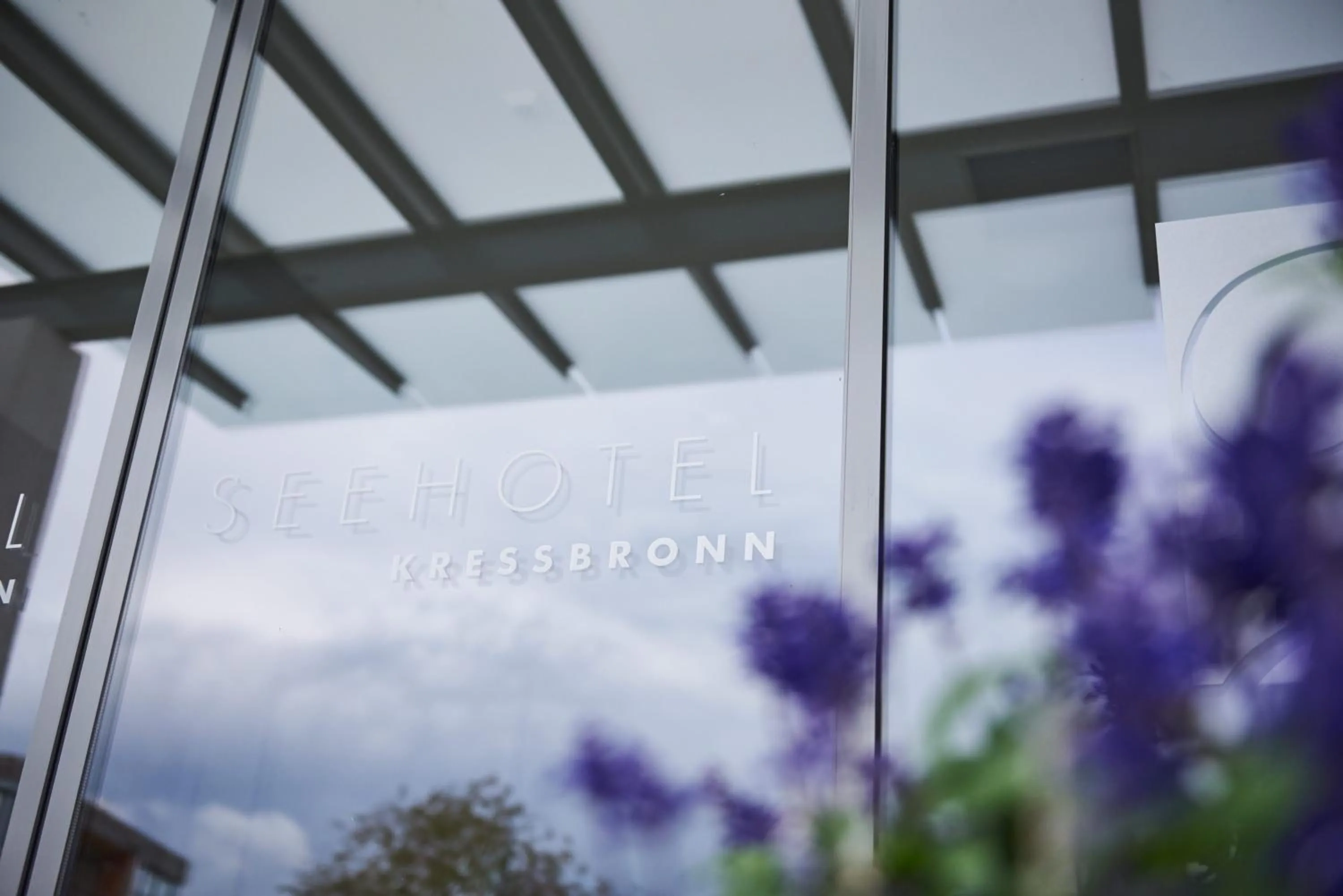 Facade/entrance in Seehotel Kressbronn