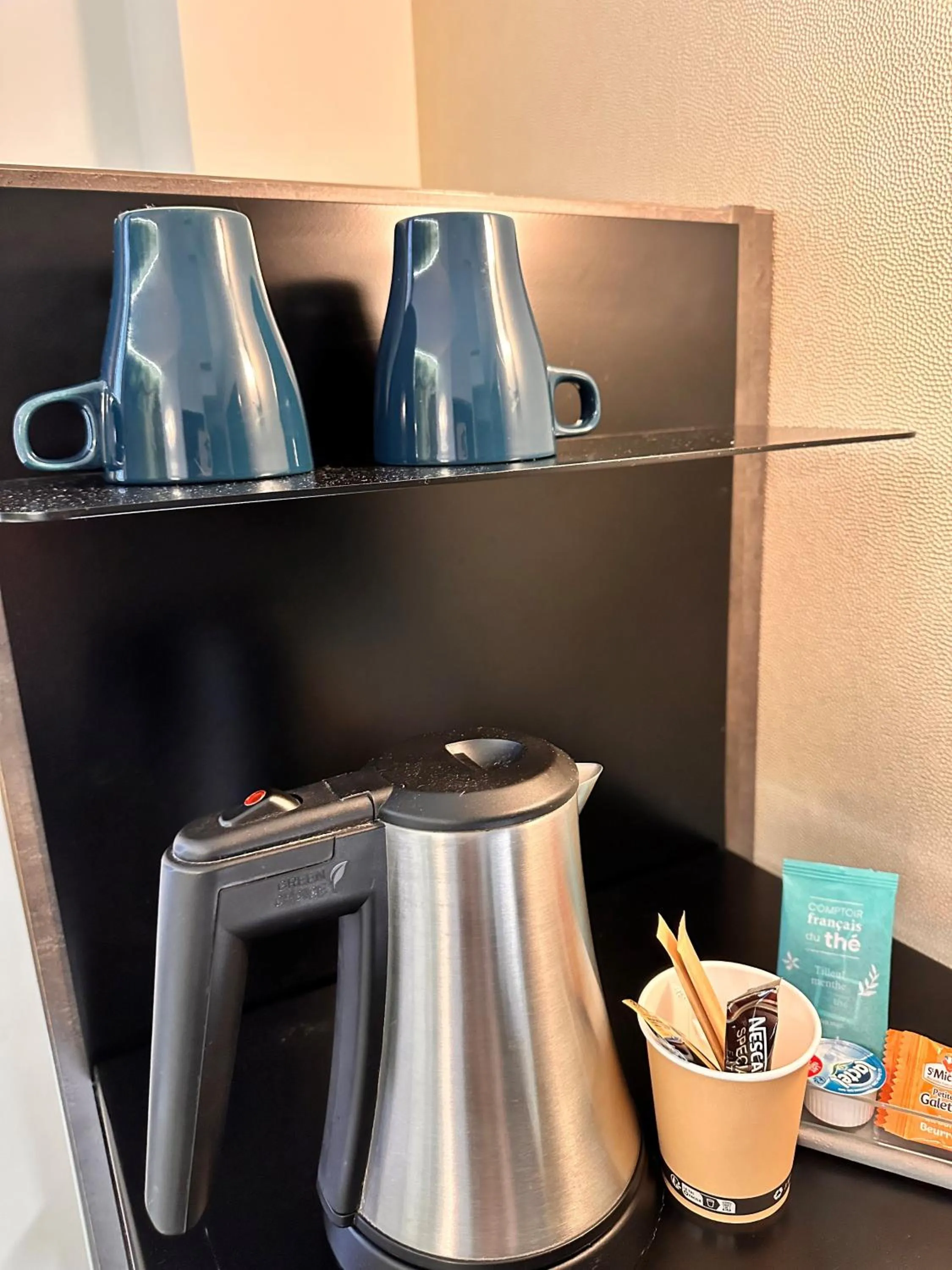 Coffee/tea facilities in Hôtel Kyriad Rennes Centre Gare