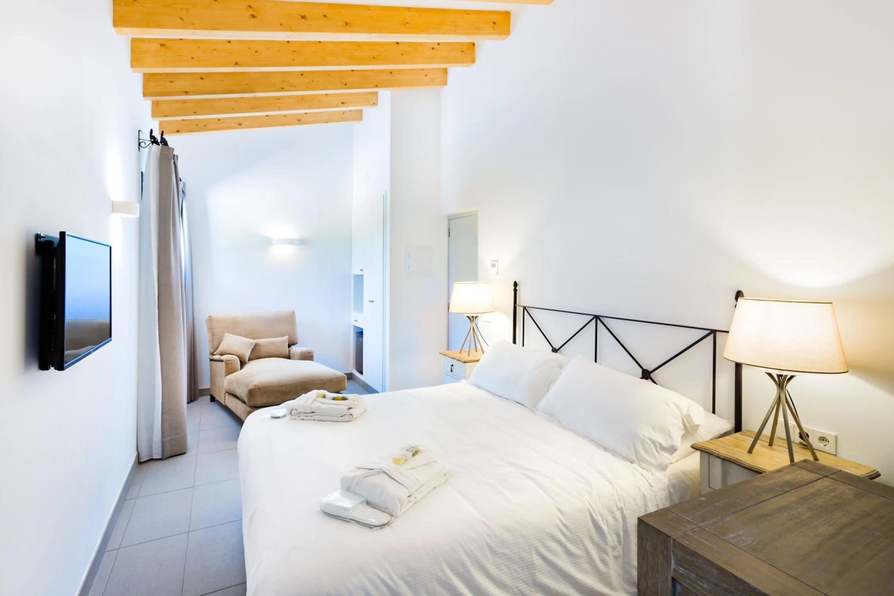 Photo of the whole room, Bed in Agroturismo Ses Vistes