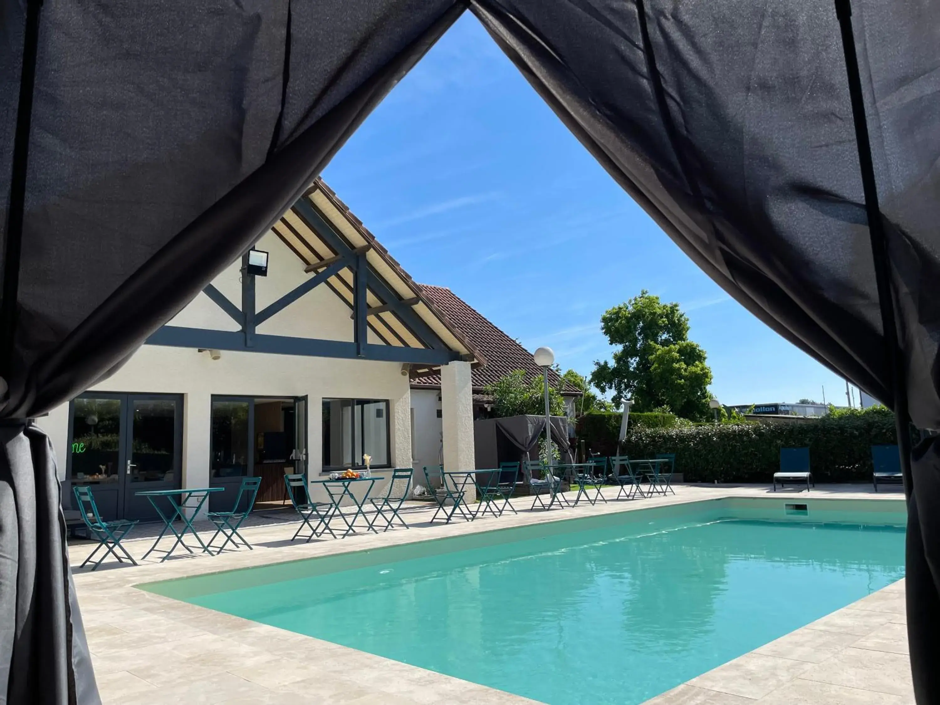 Patio, Swimming Pool in Kyriad Bergerac Patio, Swimming Pool in Kyriad Bergerac