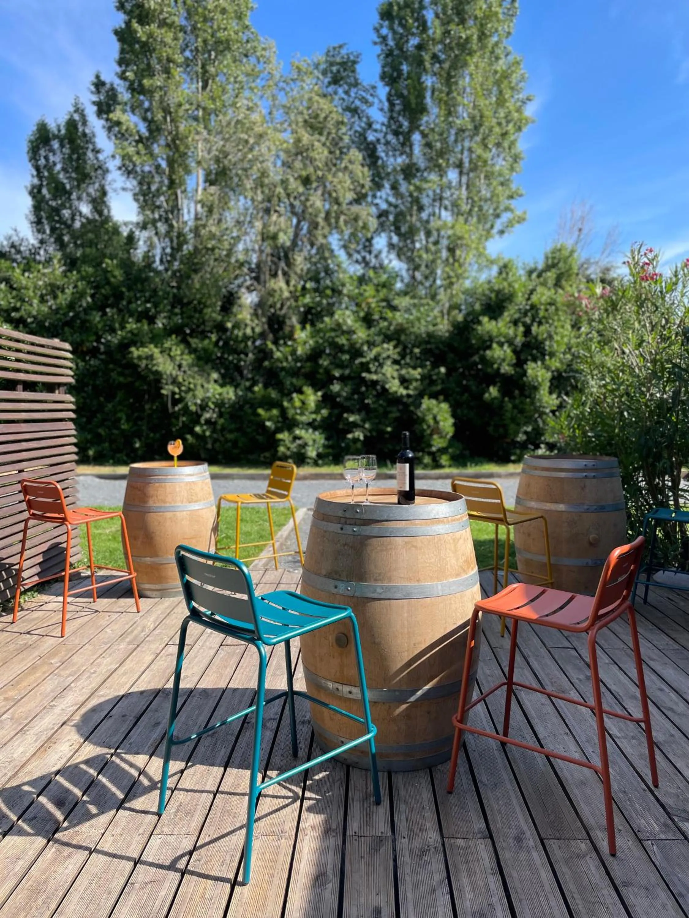 Patio in Hôtel Le Roxane