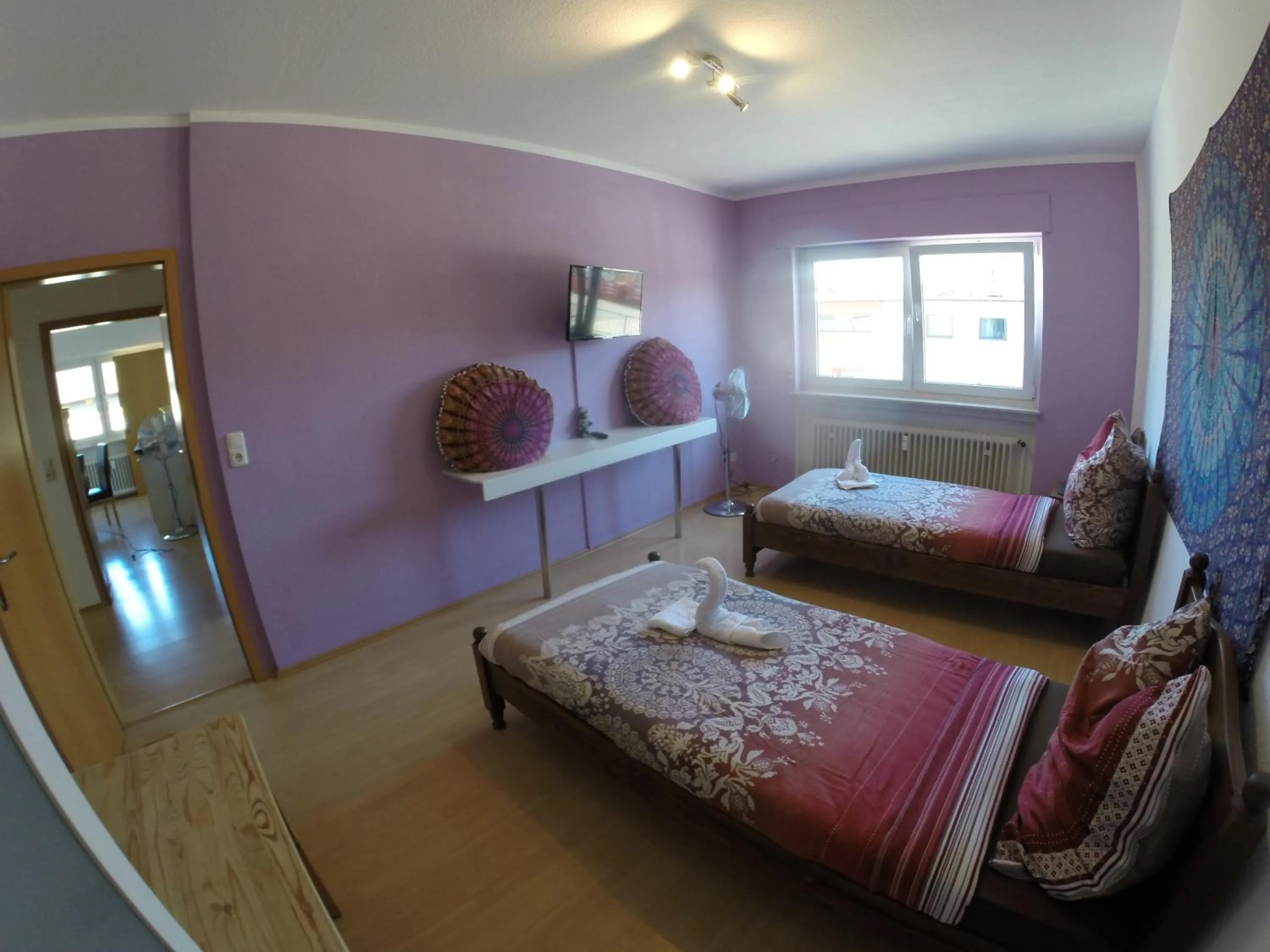 Photo of the whole room, Bed in Die Werkstatt