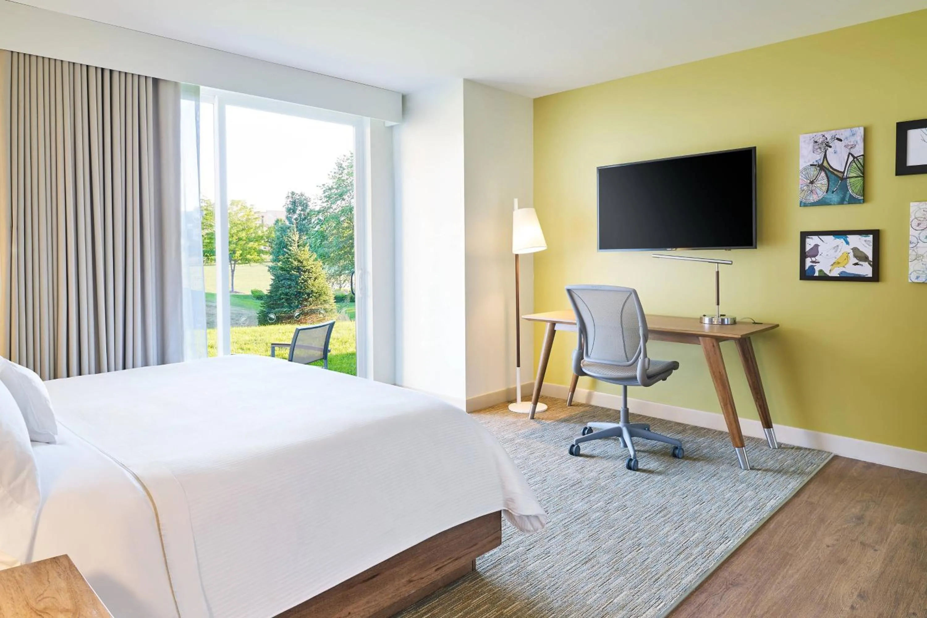 Photo of the whole room in Element West Des Moines