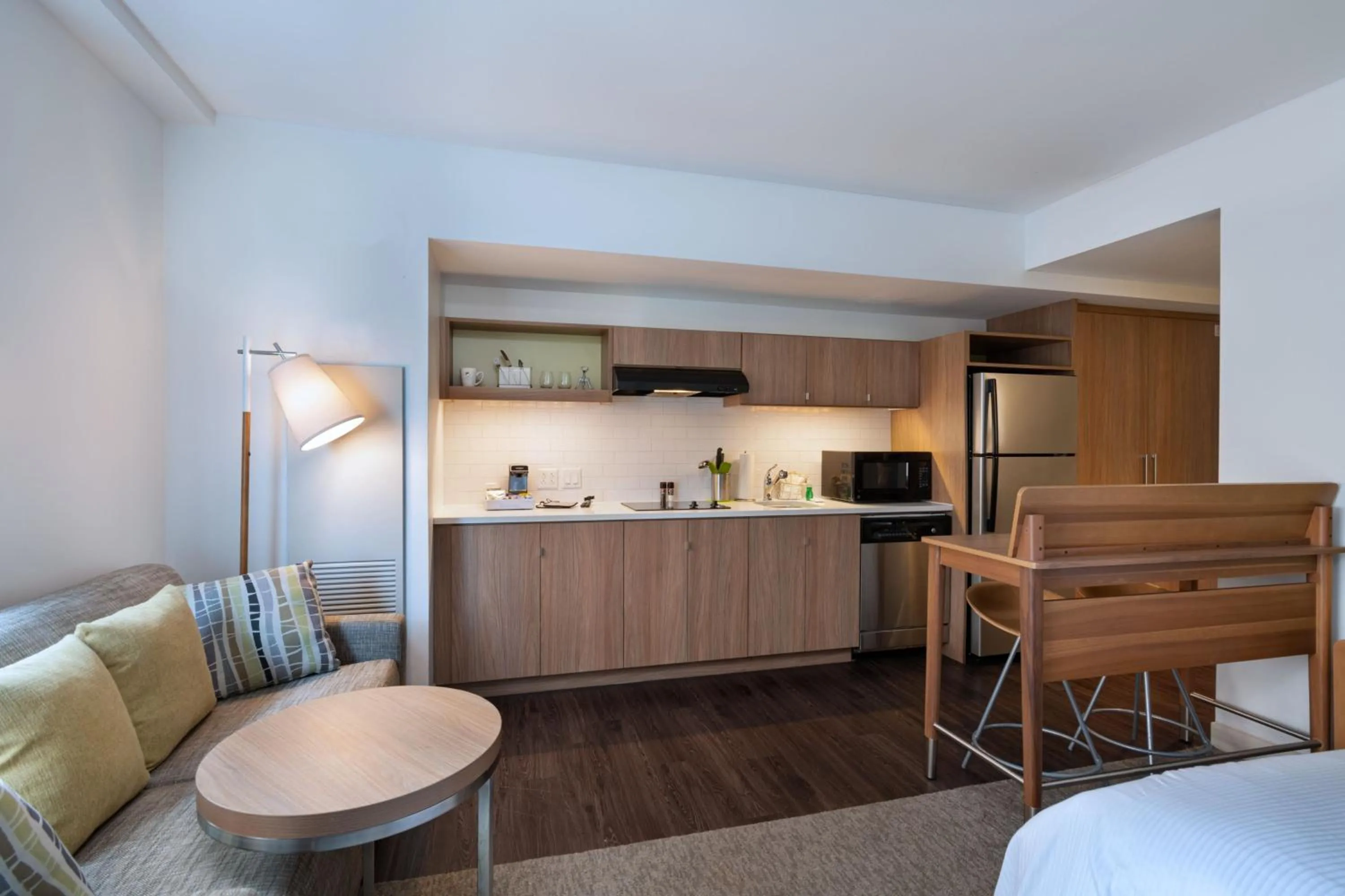 Photo of the whole room, Bed in Element Austin Downtown