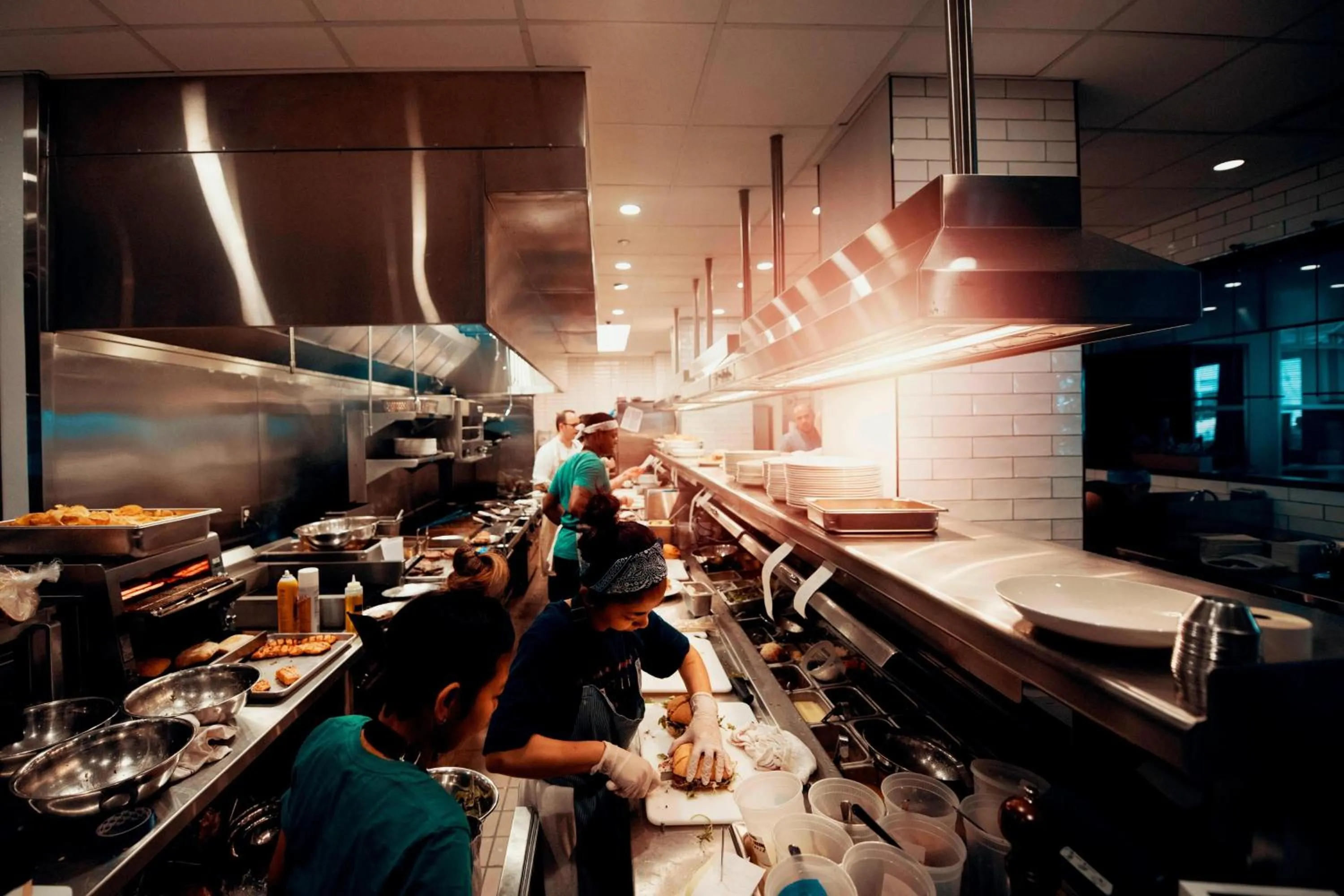 Kitchen or kitchenette in Aloft Austin Downtown