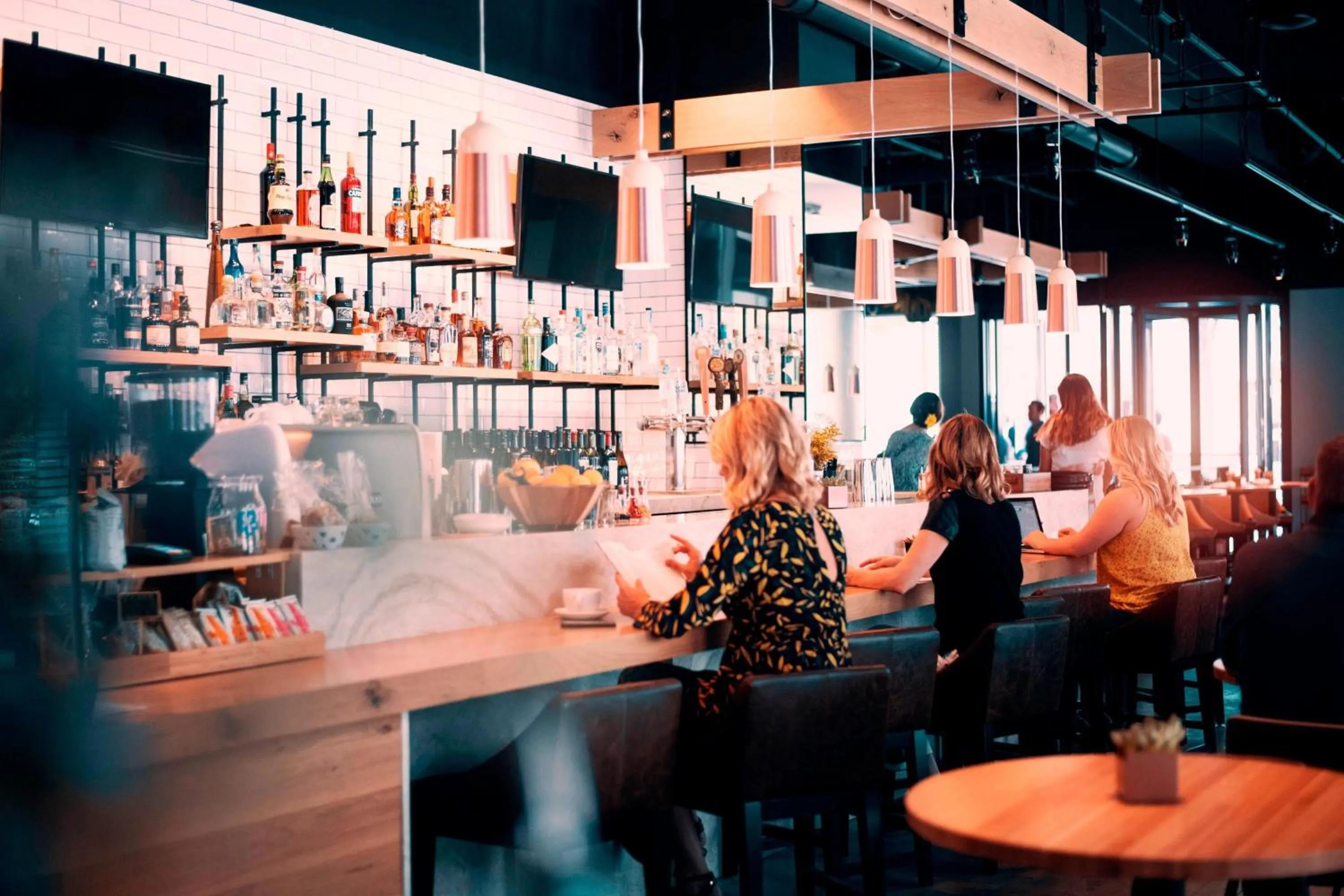 Restaurant/places to eat in Aloft Austin Downtown