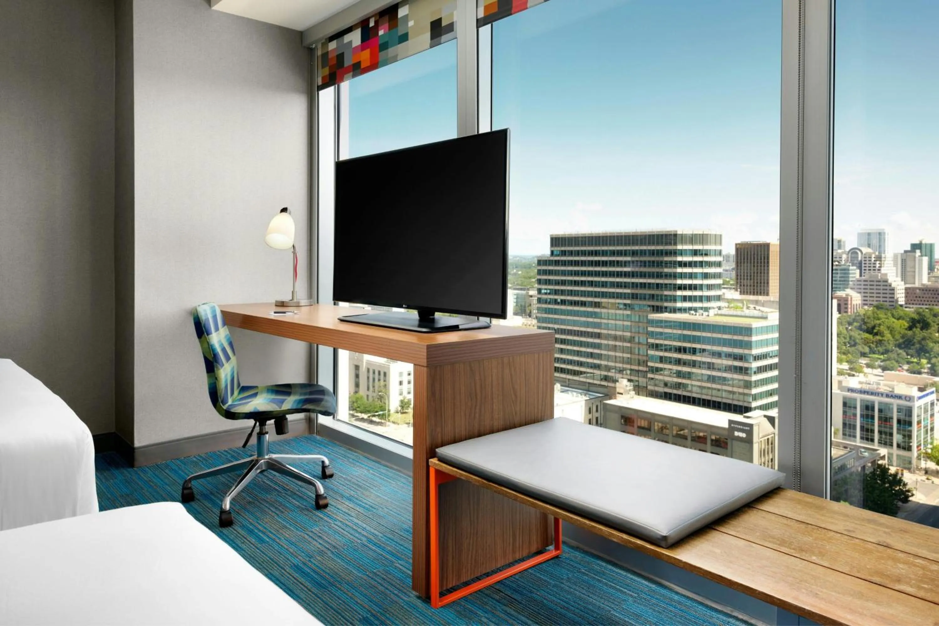 Photo of the whole room in Aloft Austin Downtown