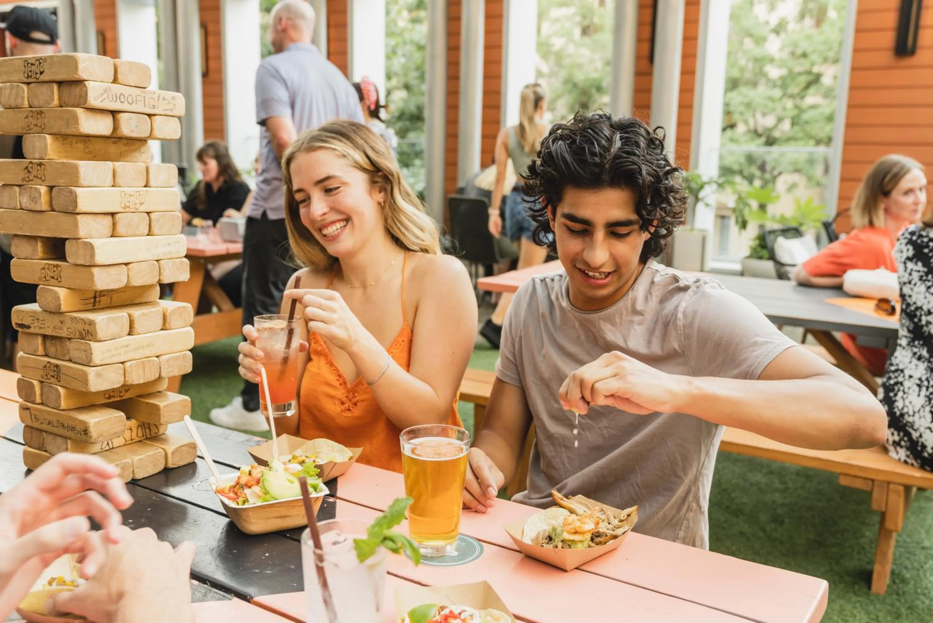 Restaurant/places to eat in Aloft Austin Downtown