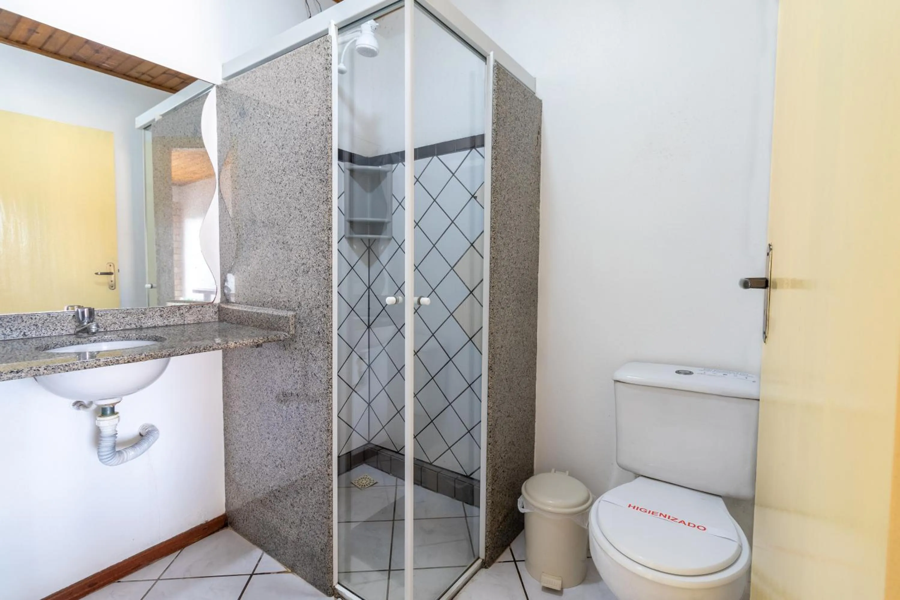 Bathroom in Pousada Baleia Franca