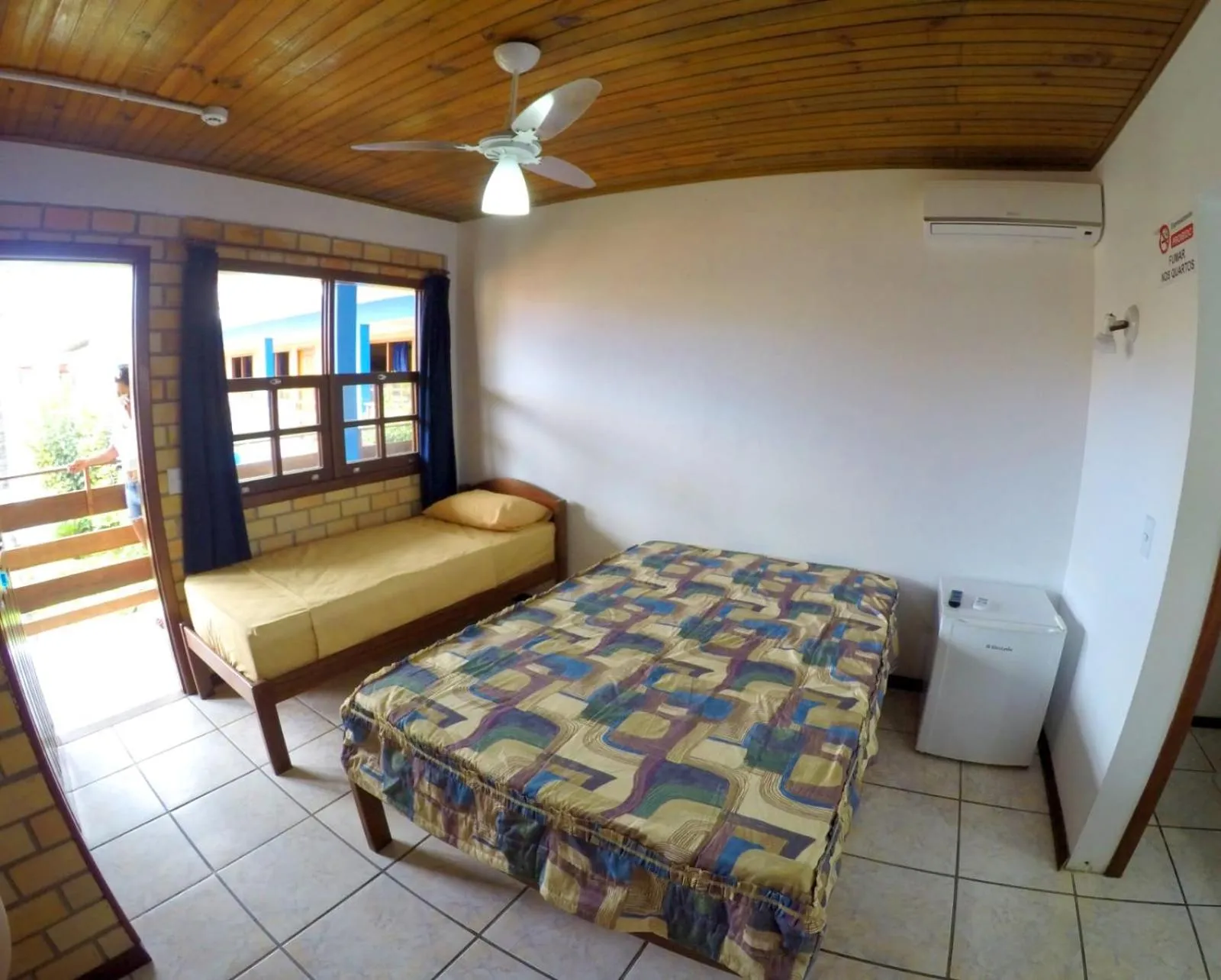 Photo of the whole room, Bed in Pousada Baleia Franca