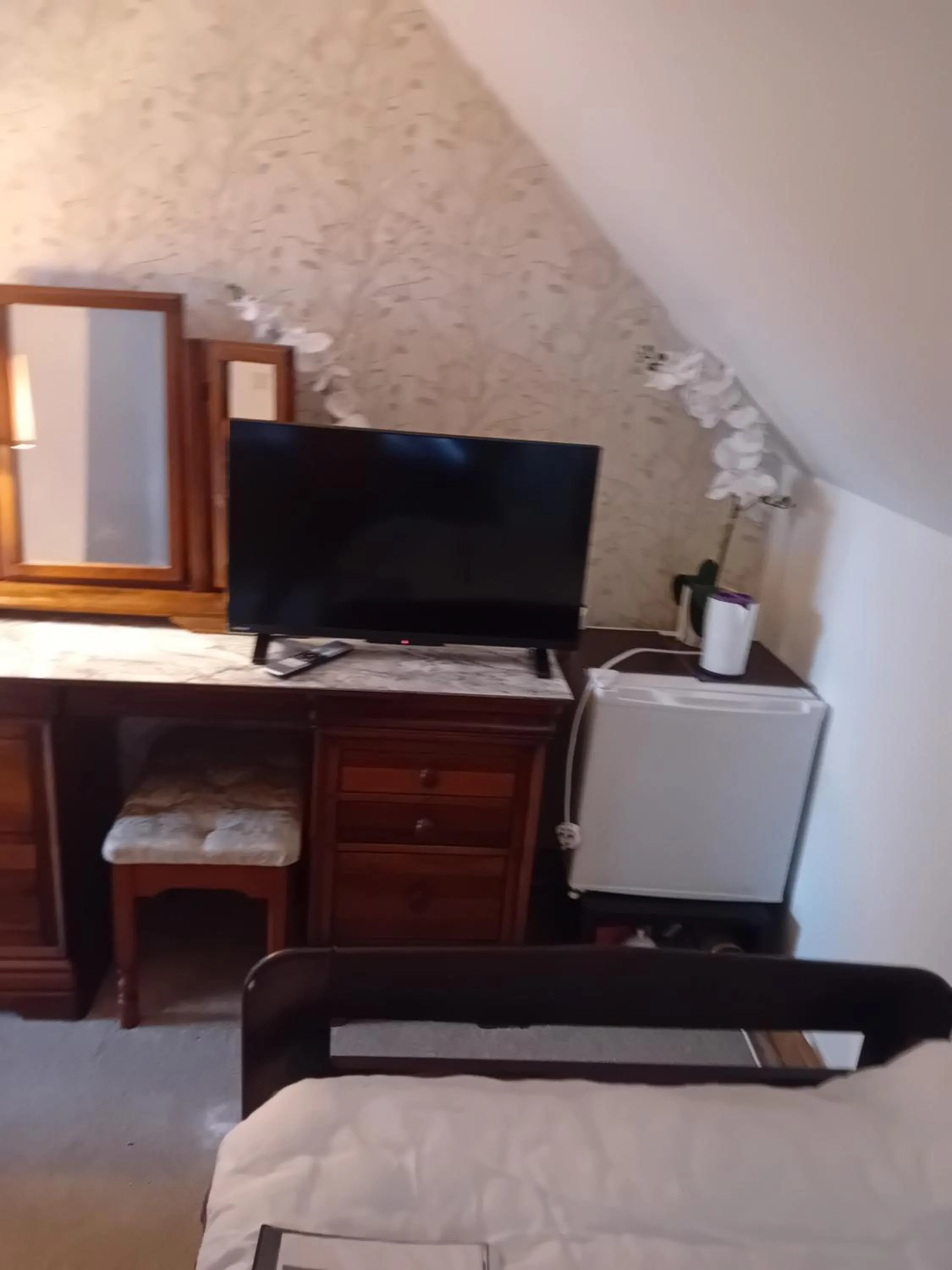 Bedroom in Annaswood B&B