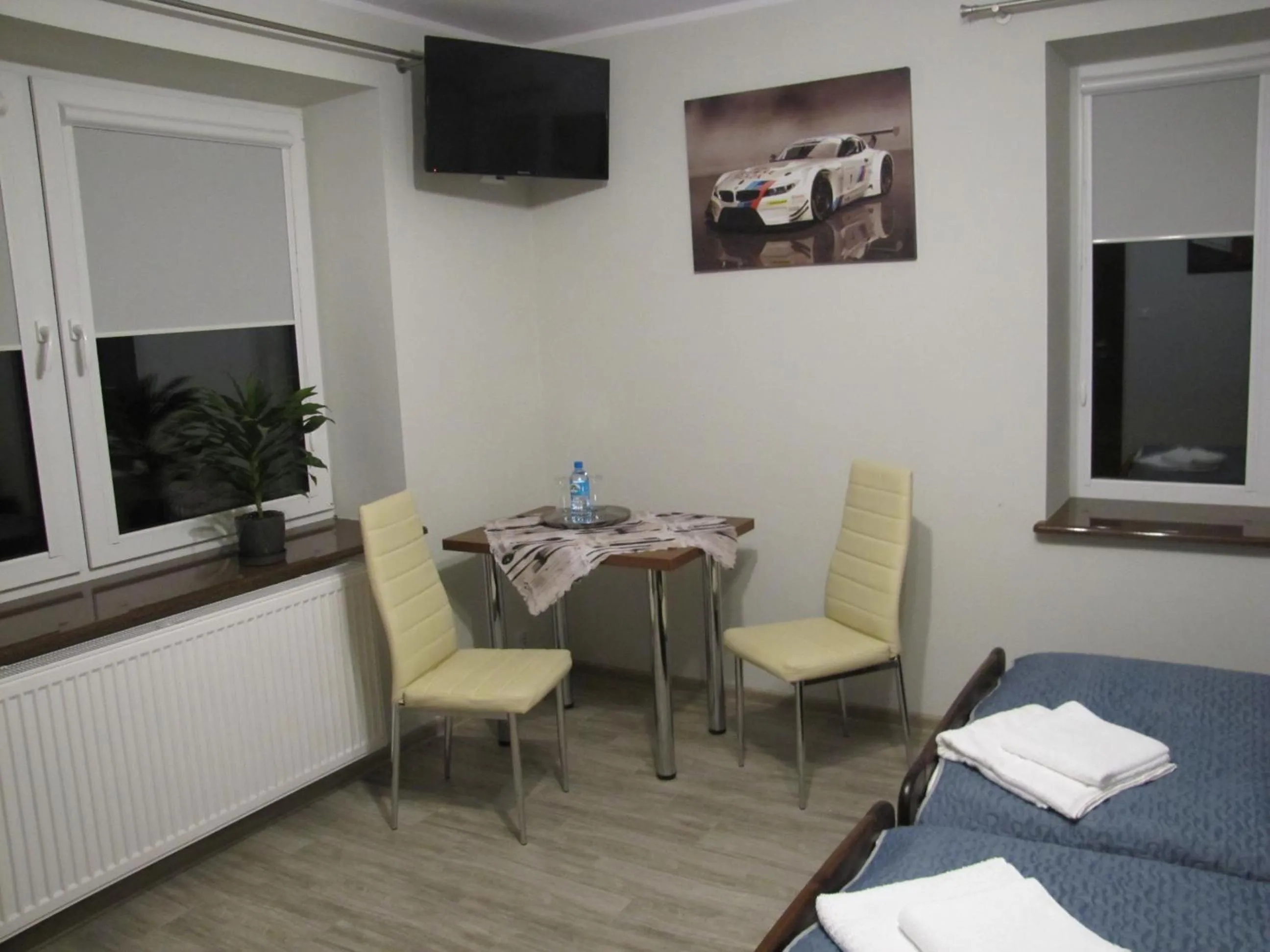 Photo of the whole room in Heveliusz