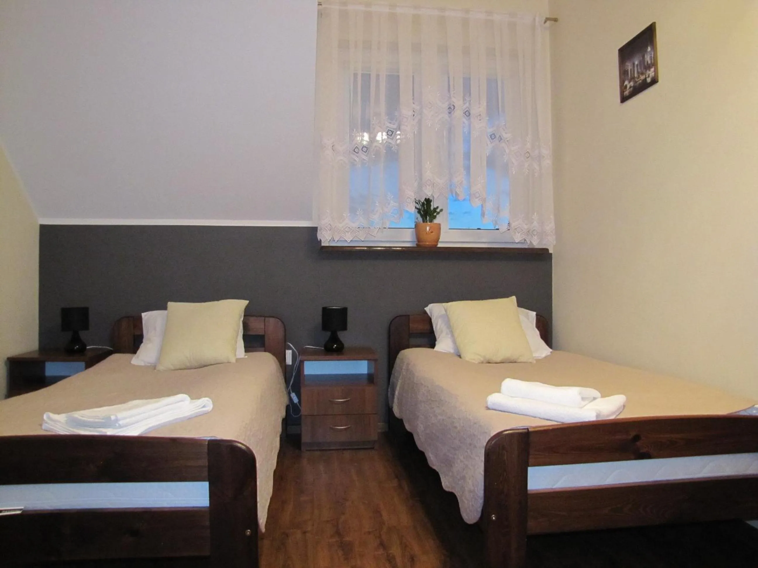 Photo of the whole room, Bed in Heveliusz