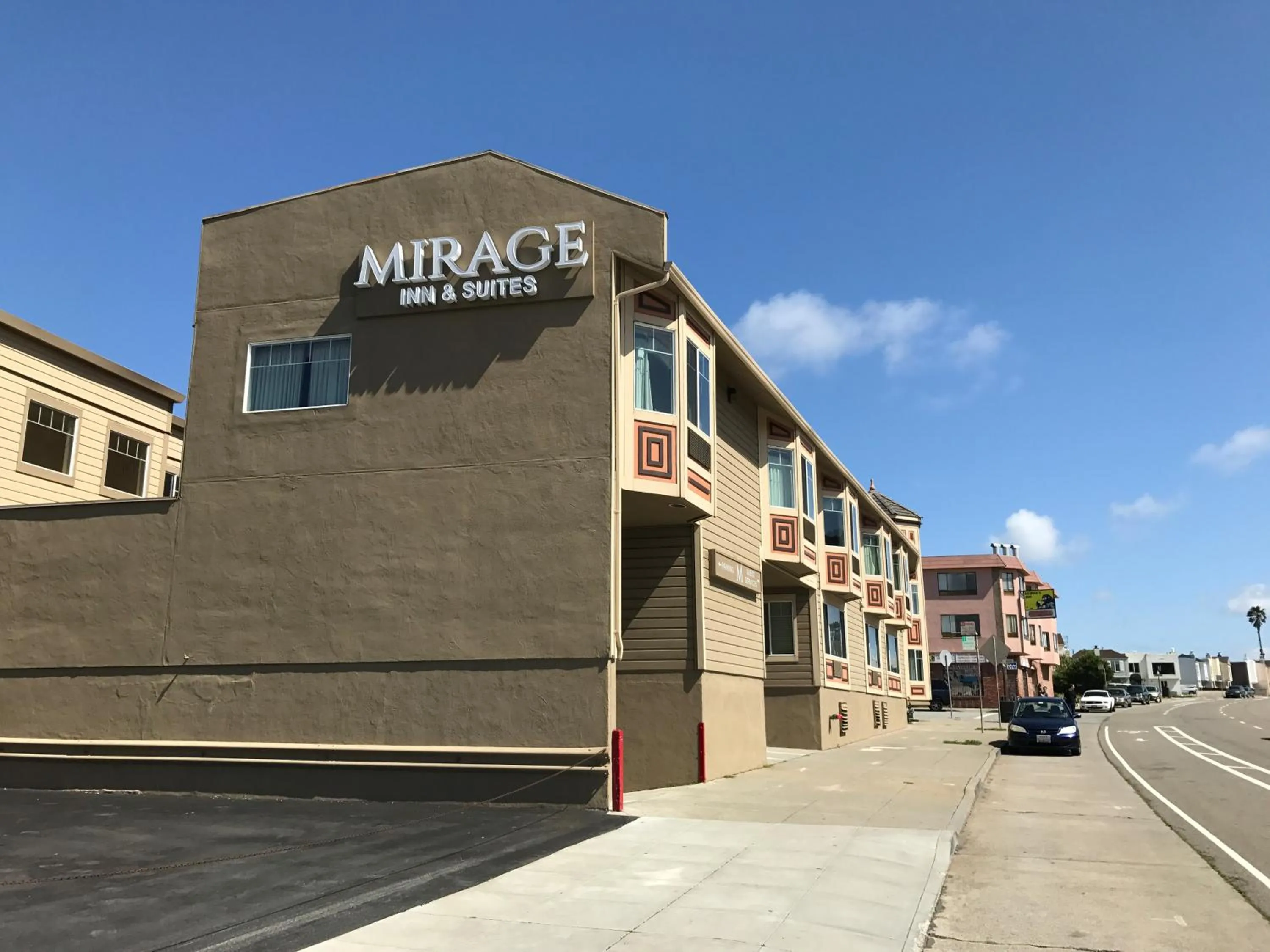 Property building in Mirage Inn & Suites