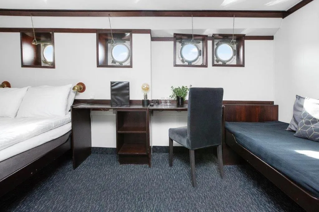 Bed in Mälardrottningen Yacht Hotel