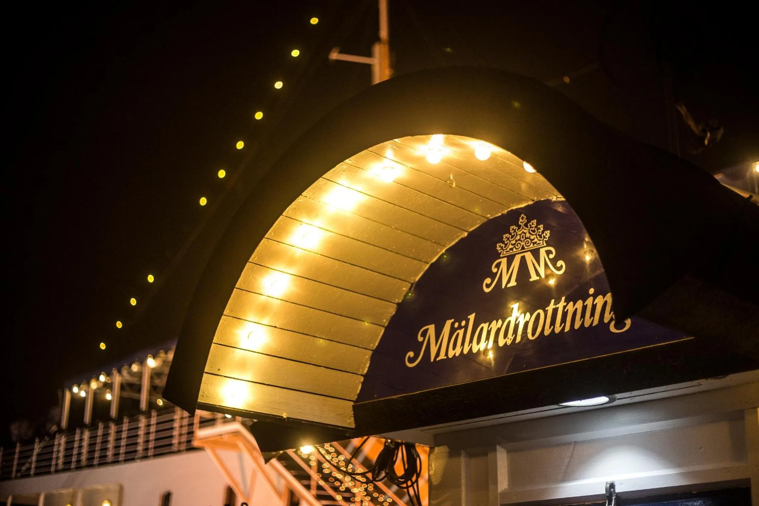 Facade/entrance in Mälardrottningen Yacht Hotel