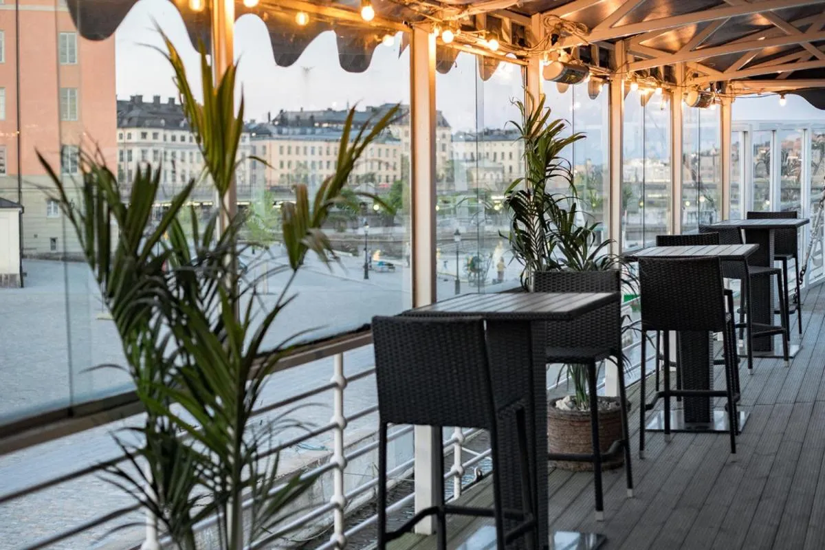 Patio in Mälardrottningen Yacht Hotel