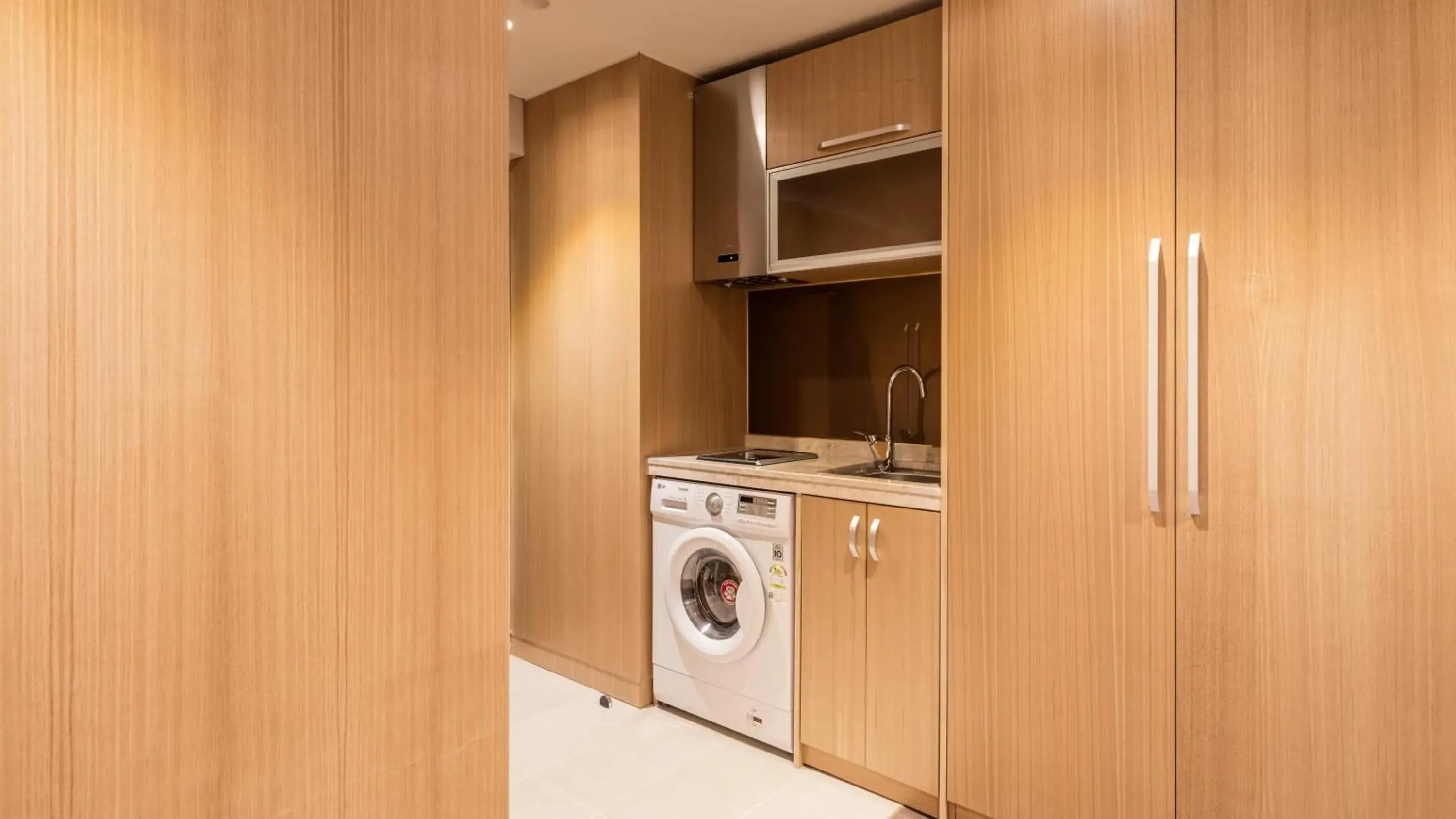 Executive Suite in The First Stay Hotel Executive Suite in The First Stay Hotel