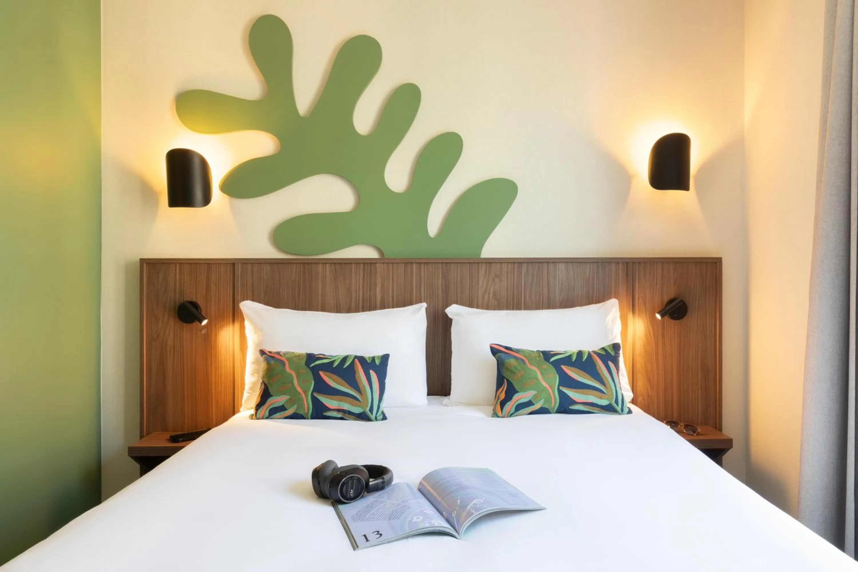 Photo of the whole room, Bed in Ibis Styles Paris Jardin de la Villette - Rénové en 2025