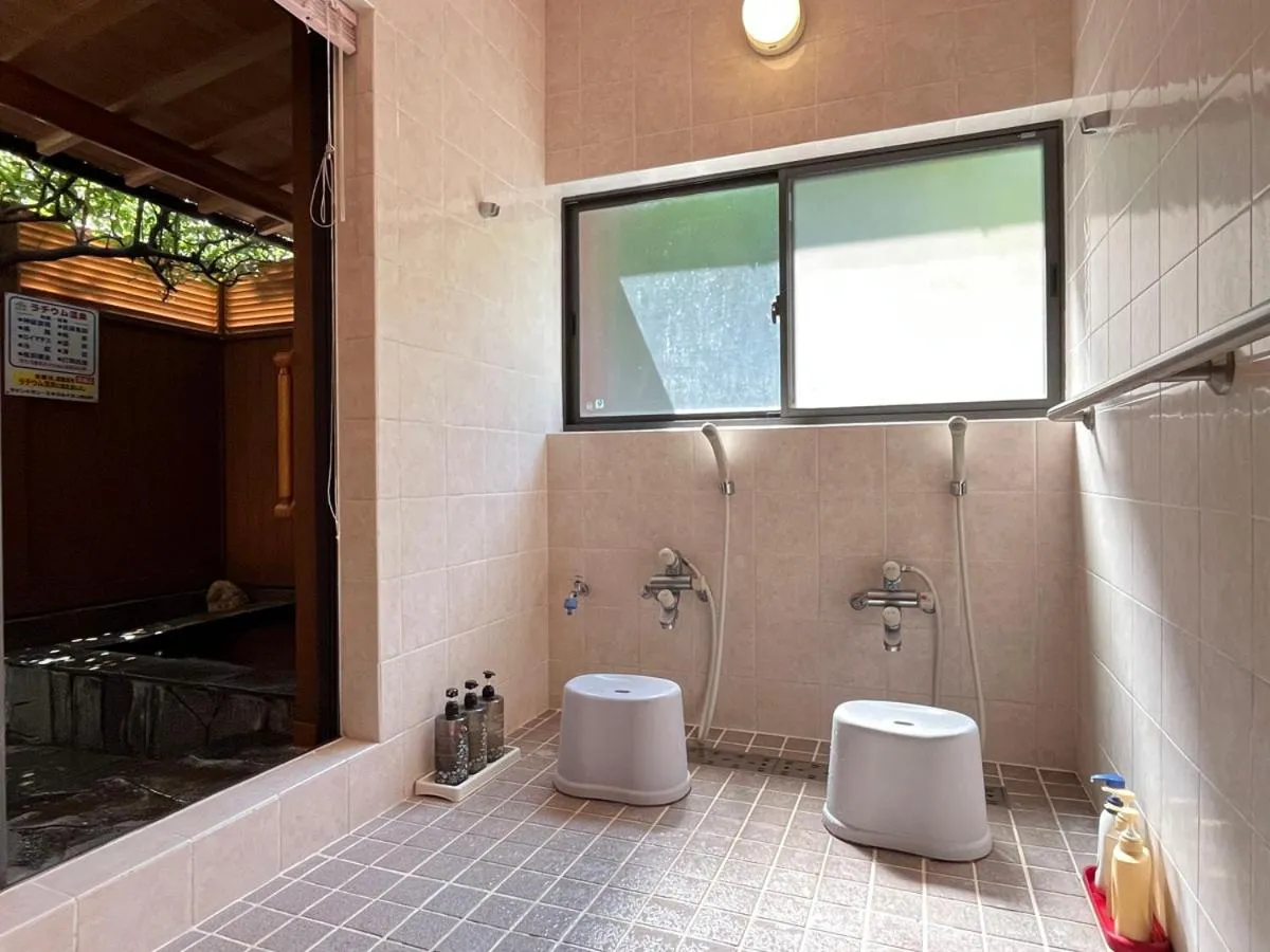 Shower in Minshuku Ryokan Kawai