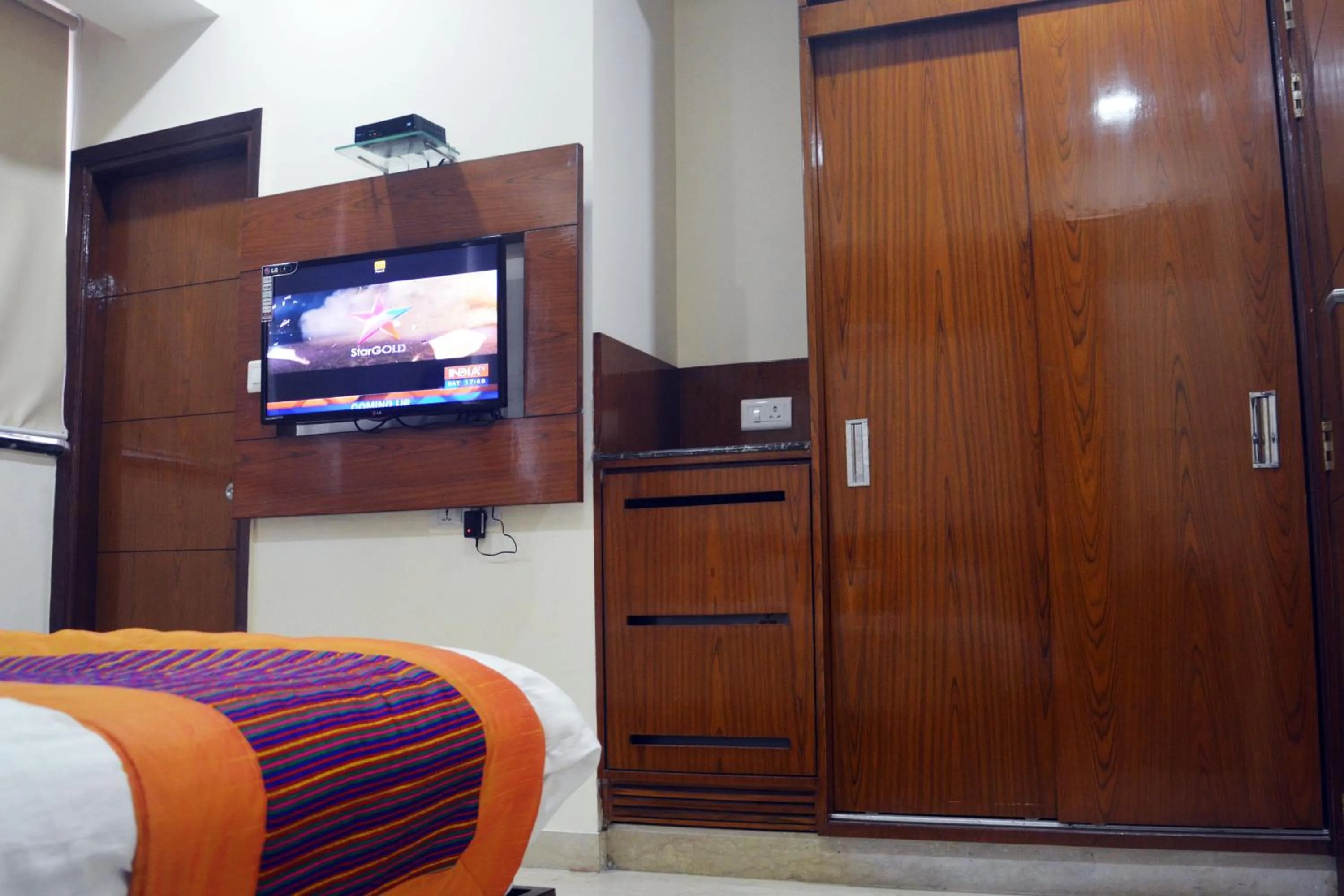 Photo of the whole room, Bed in Trinity Corporate Udyog Vihar