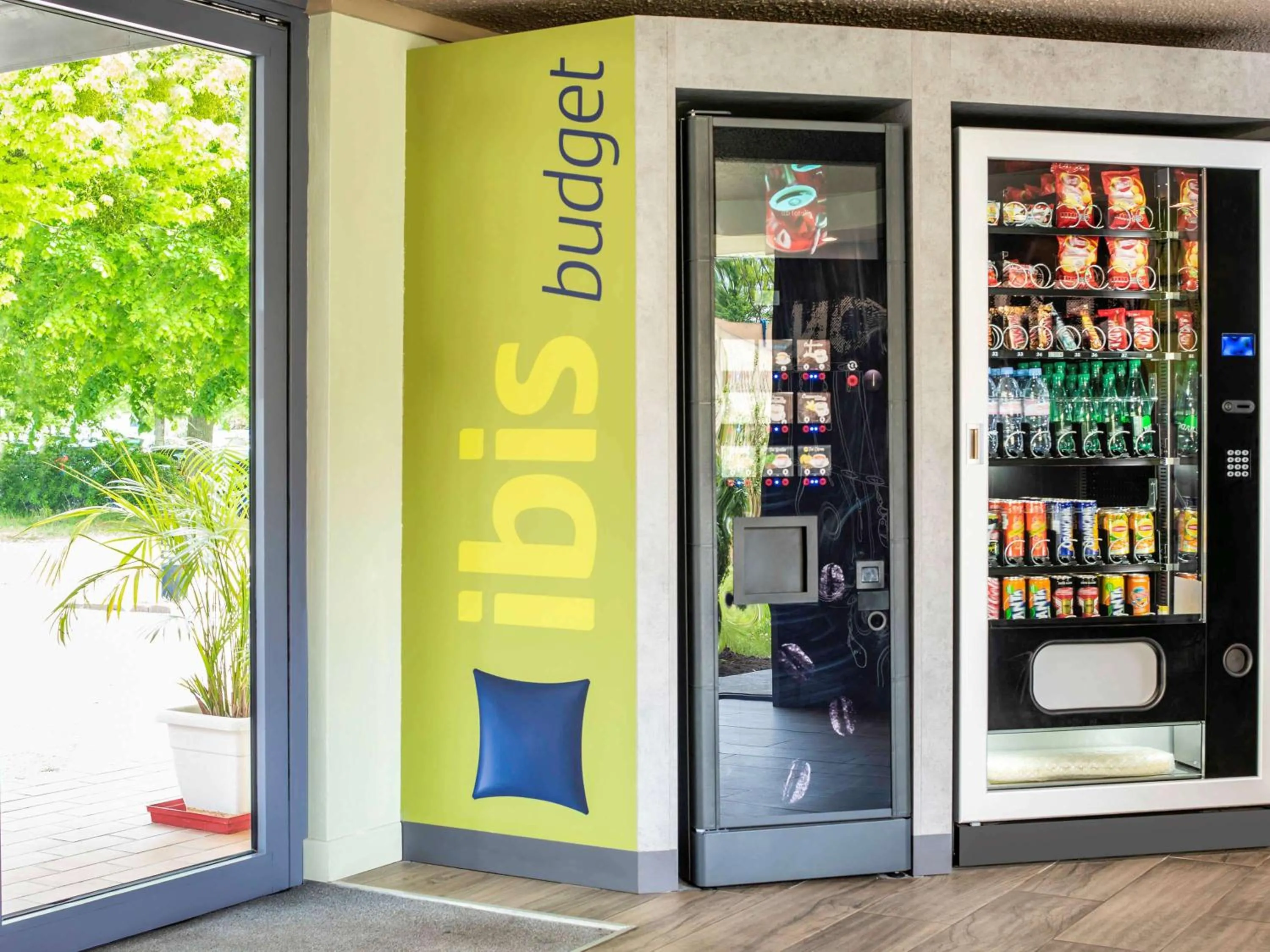 Property building in ibis budget Saint-Ouen-l'Aumône