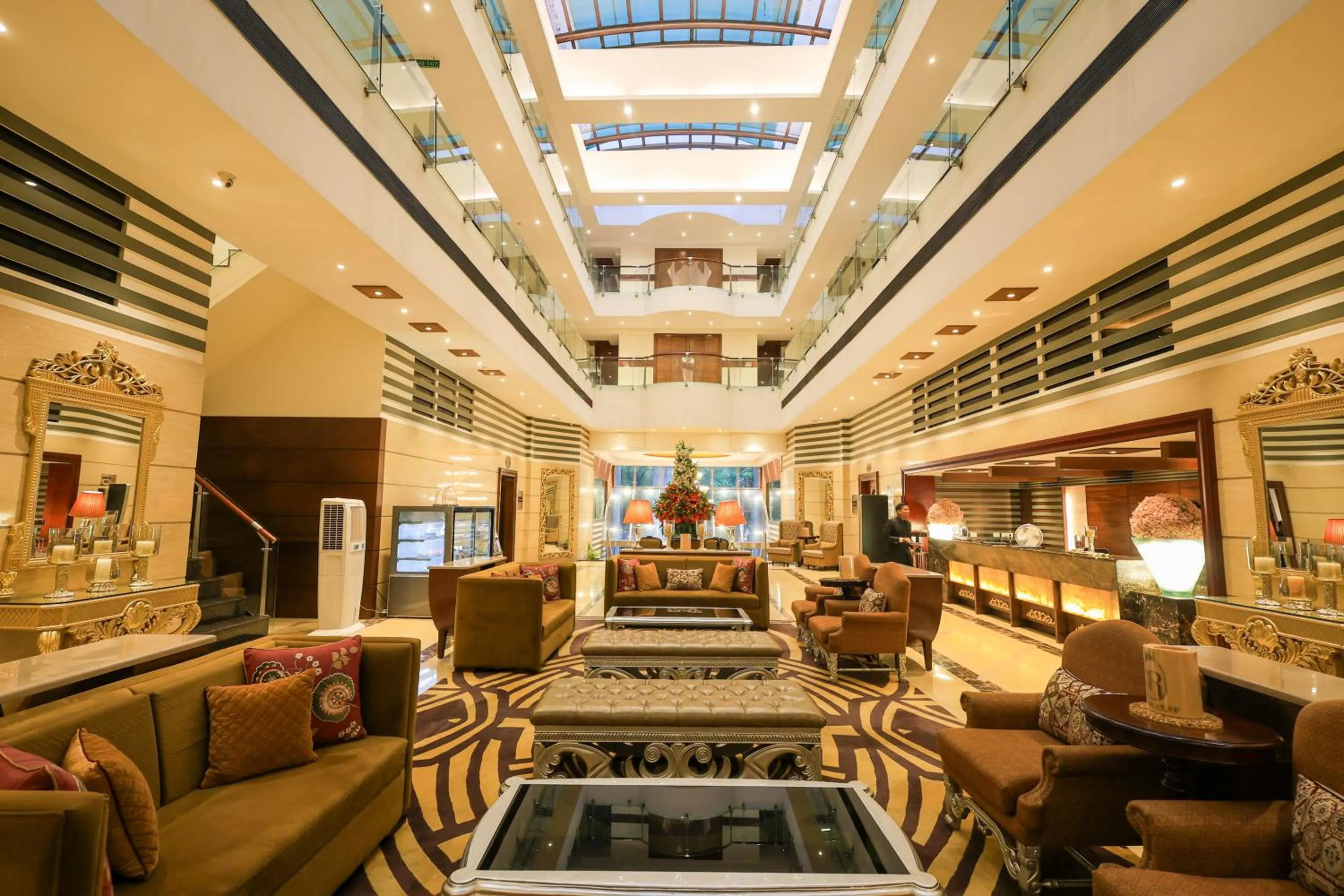 Seating area in Hotel Royal Cliff