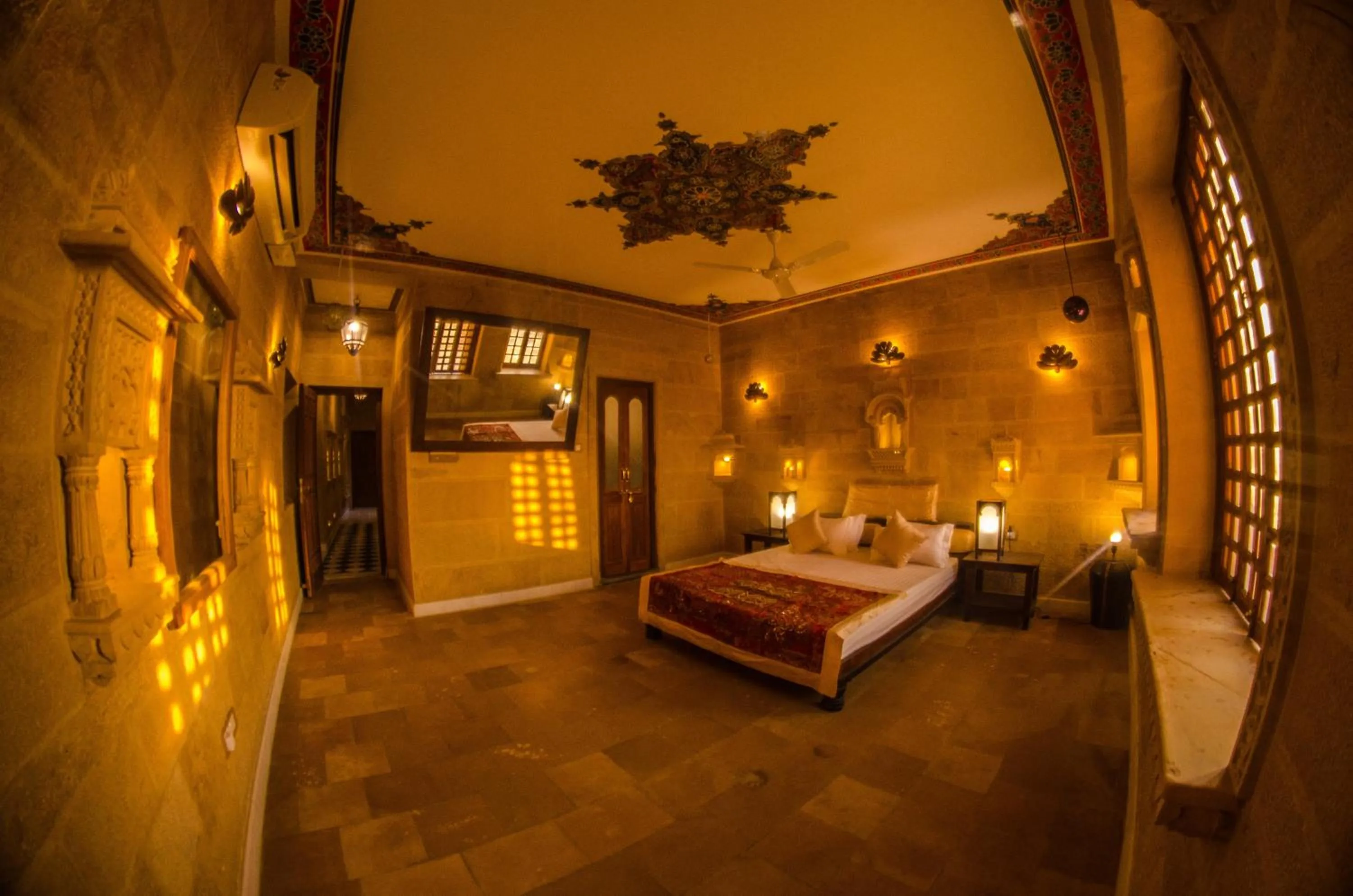 Bathroom, Bed in Fort Villa