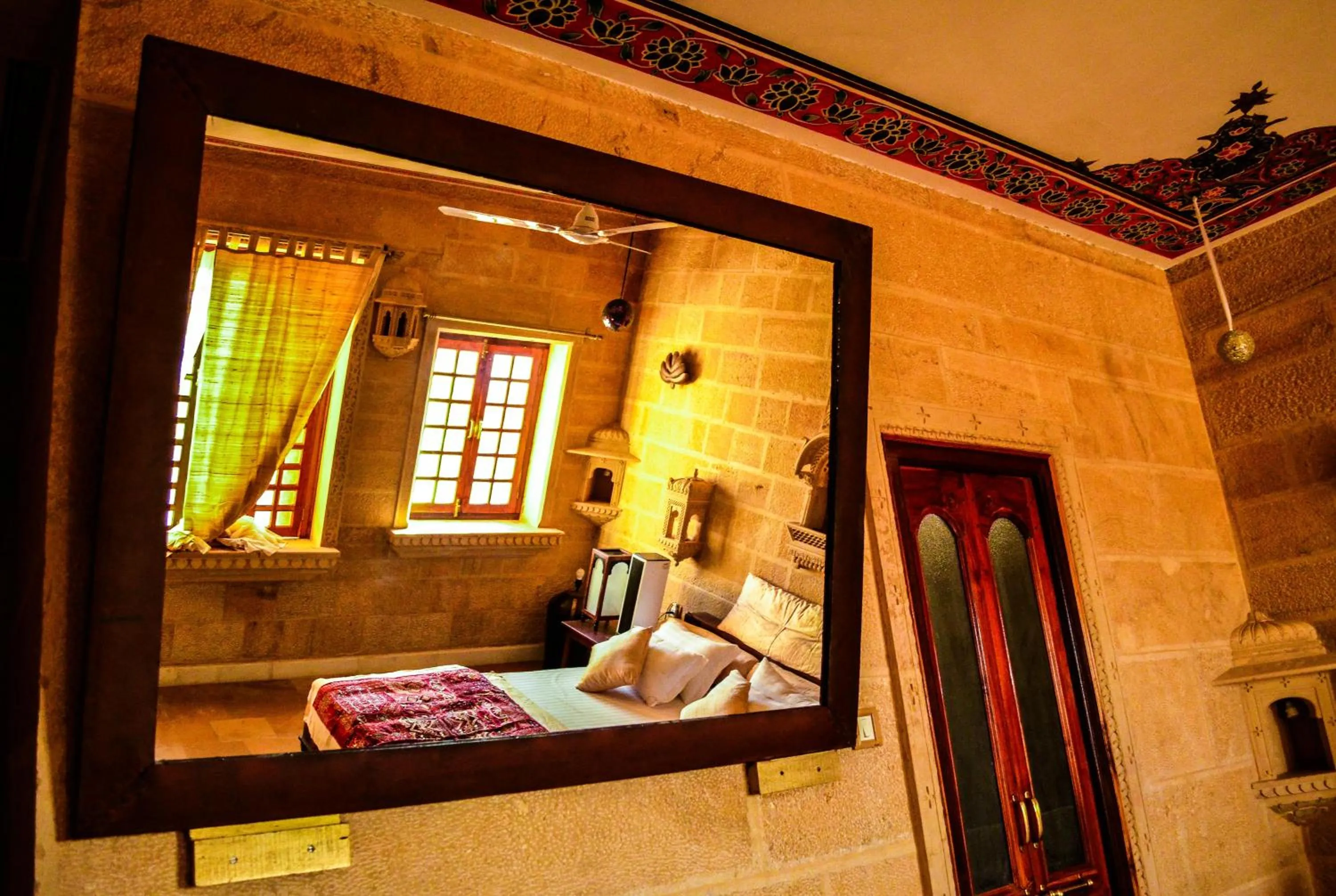 Bathroom, Bed in Fort Villa