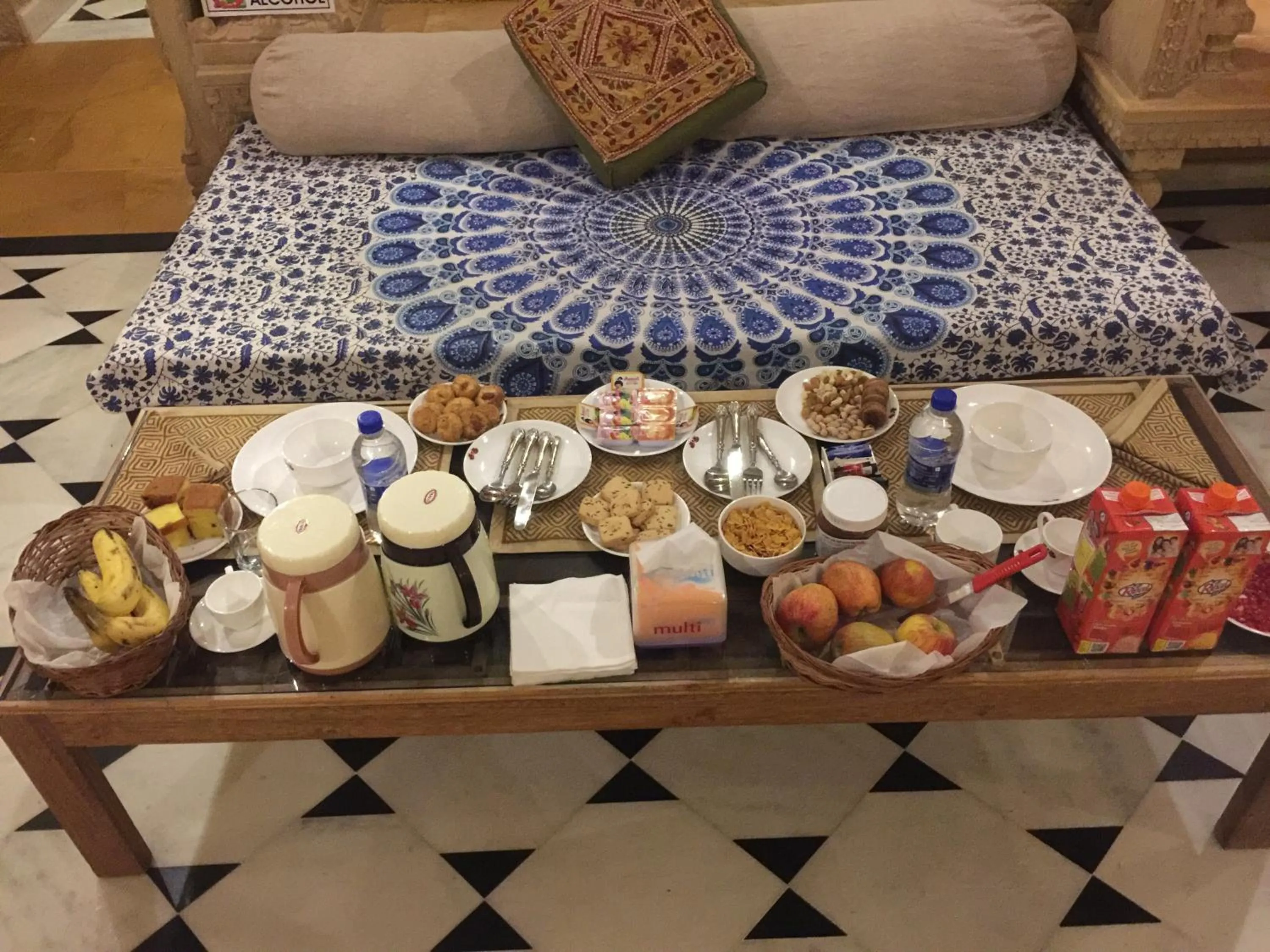 Food and drinks in Fort Villa