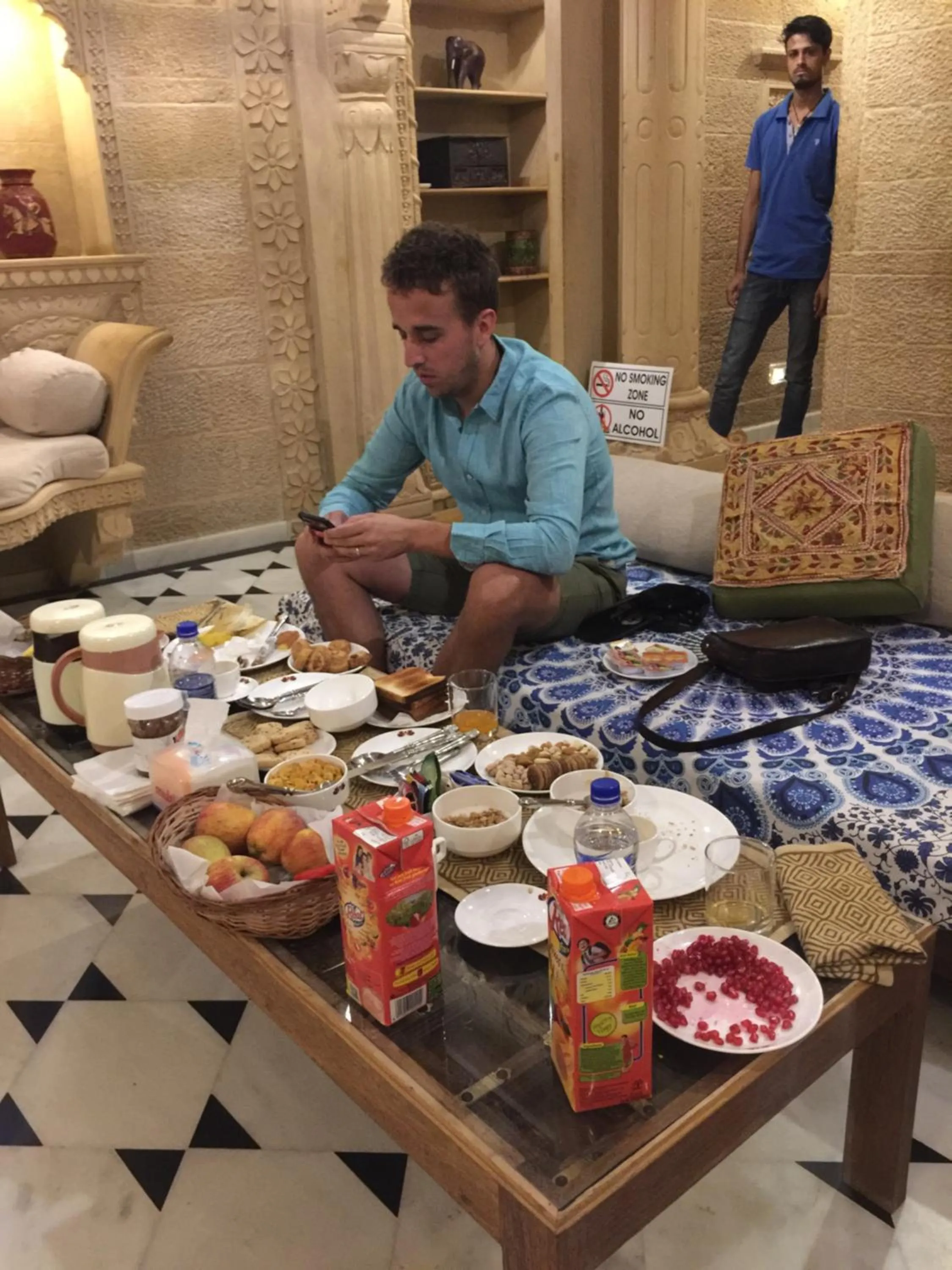 Breakfast in Fort Villa