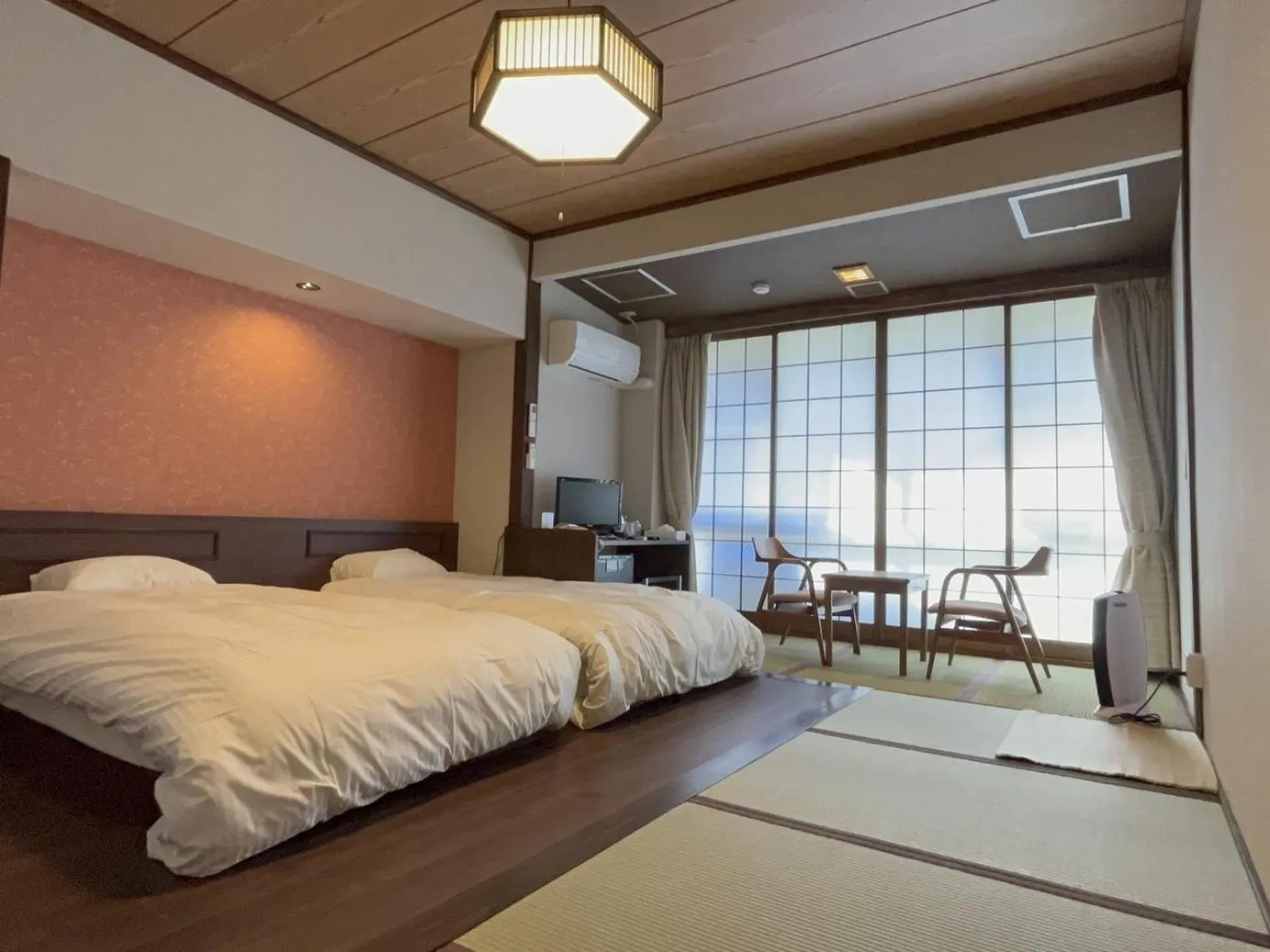 Bed in Shima Tamura