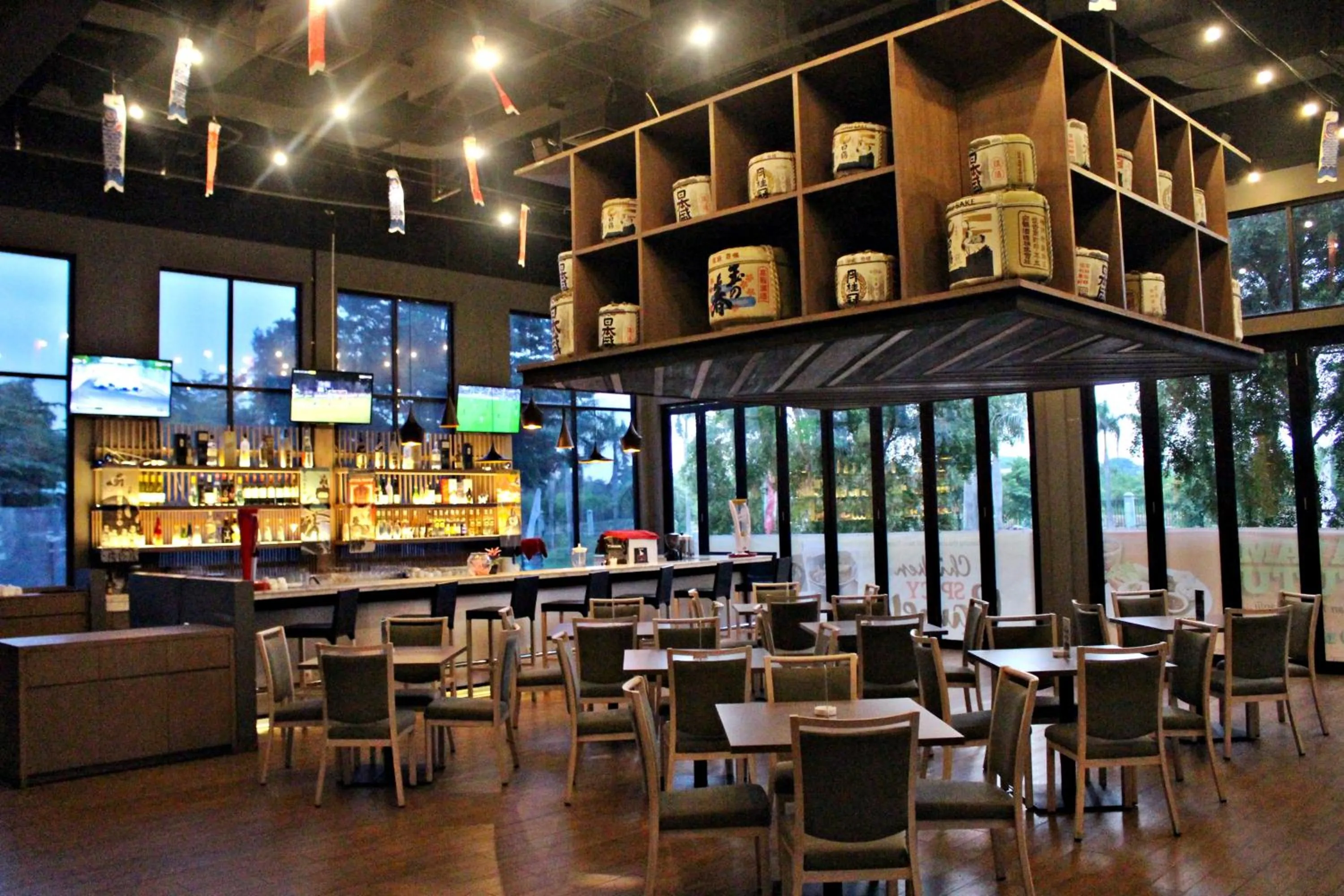 Restaurant/places to eat in Swiss-Belinn Cikarang