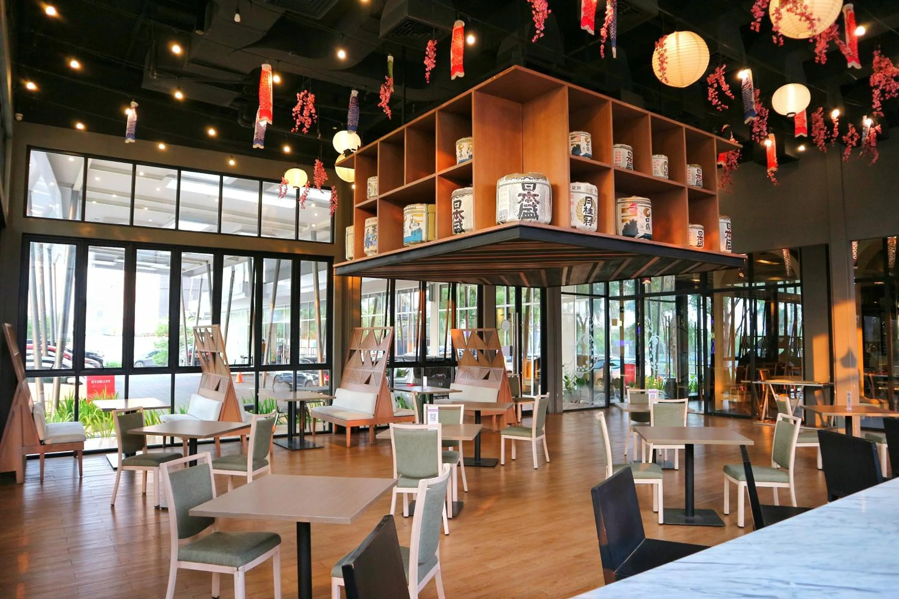 Restaurant/places to eat in Swiss-Belinn Cikarang