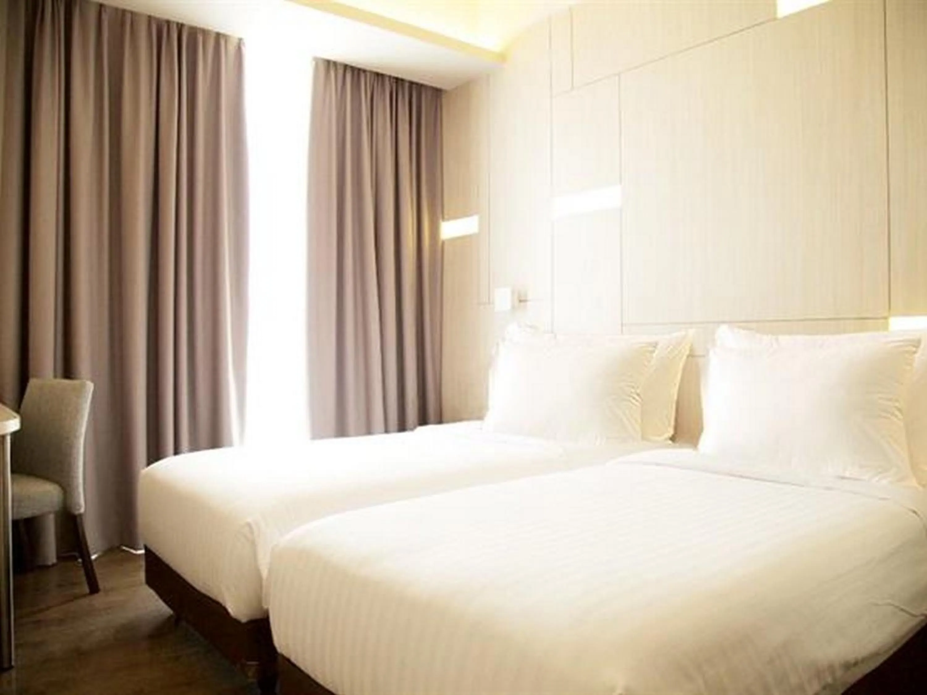 Bed in Swiss-Belinn Cikarang