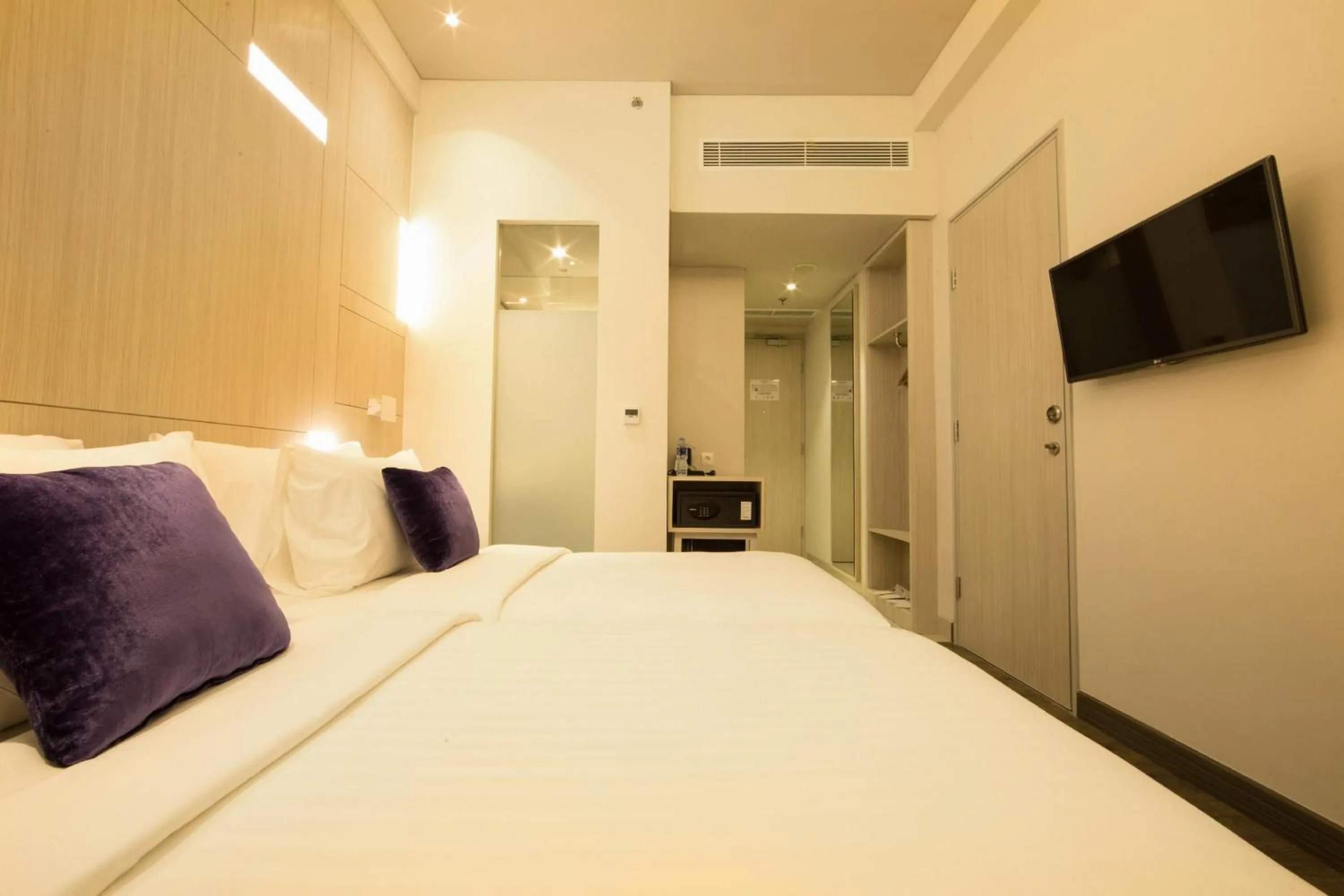 Bed in Swiss-Belinn Cikarang