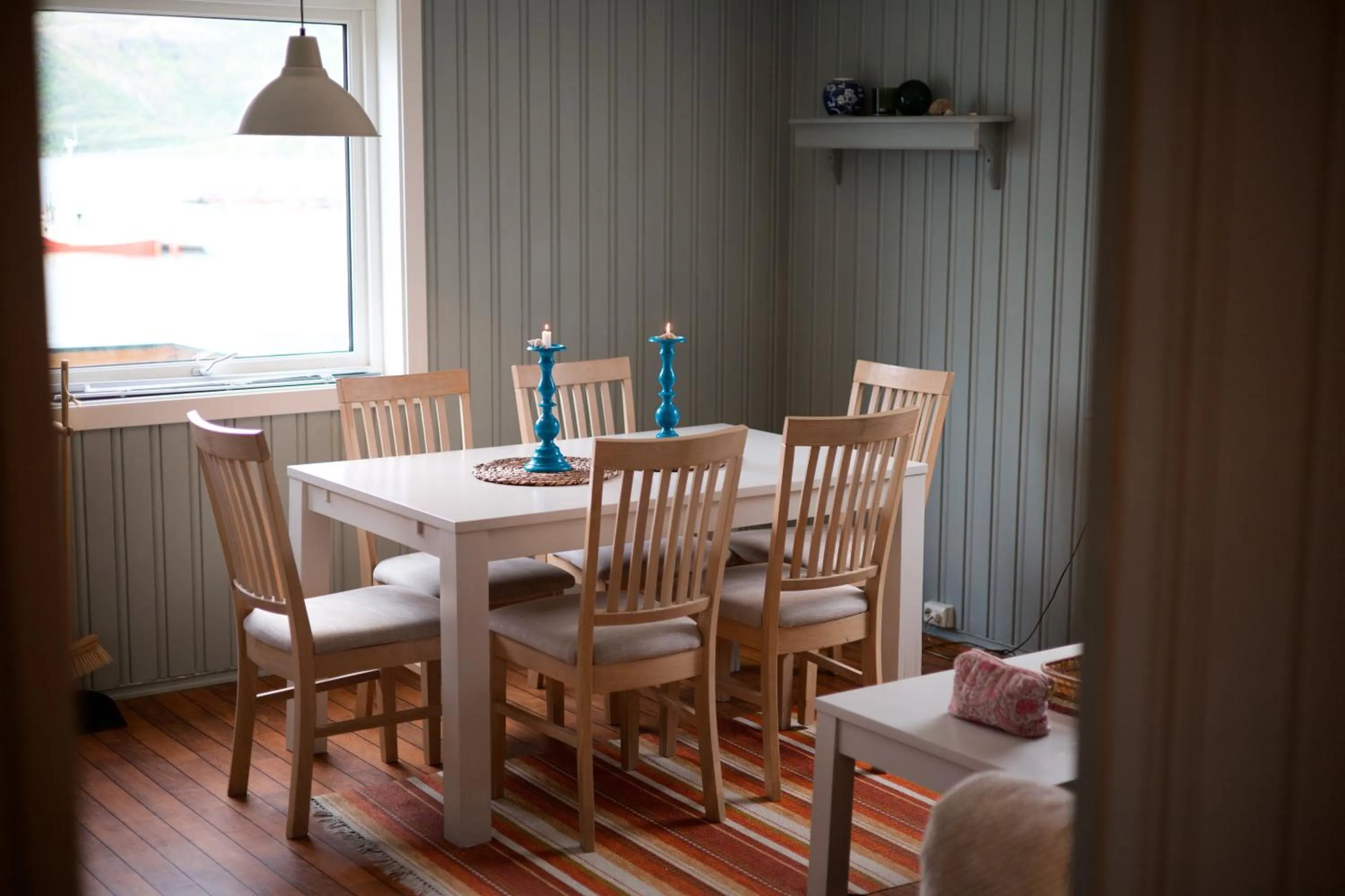 Dining area in Lydersen Rorbuer Budget Hostel & Private Apartments