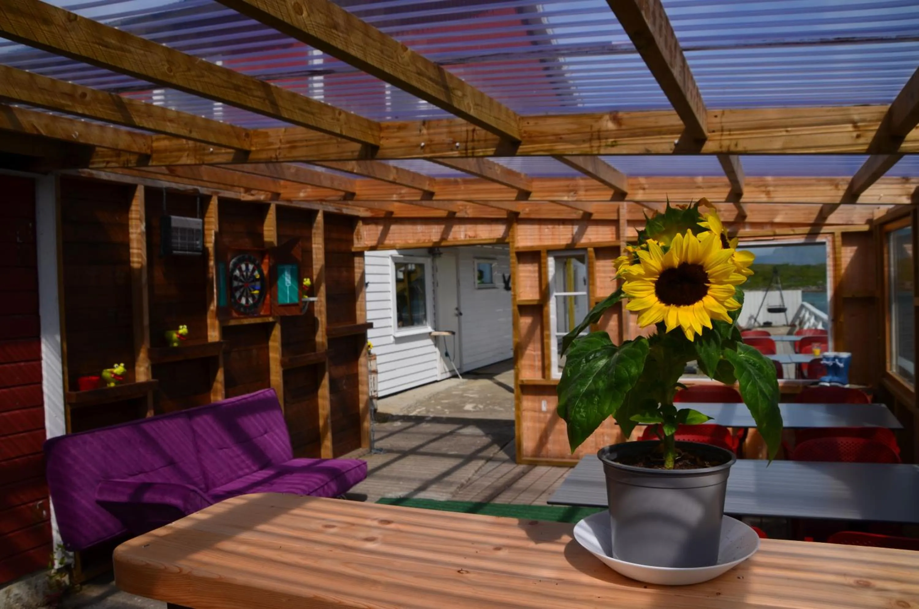 Restaurant/places to eat in Lydersen Rorbuer Budget Hostel & Private Apartments