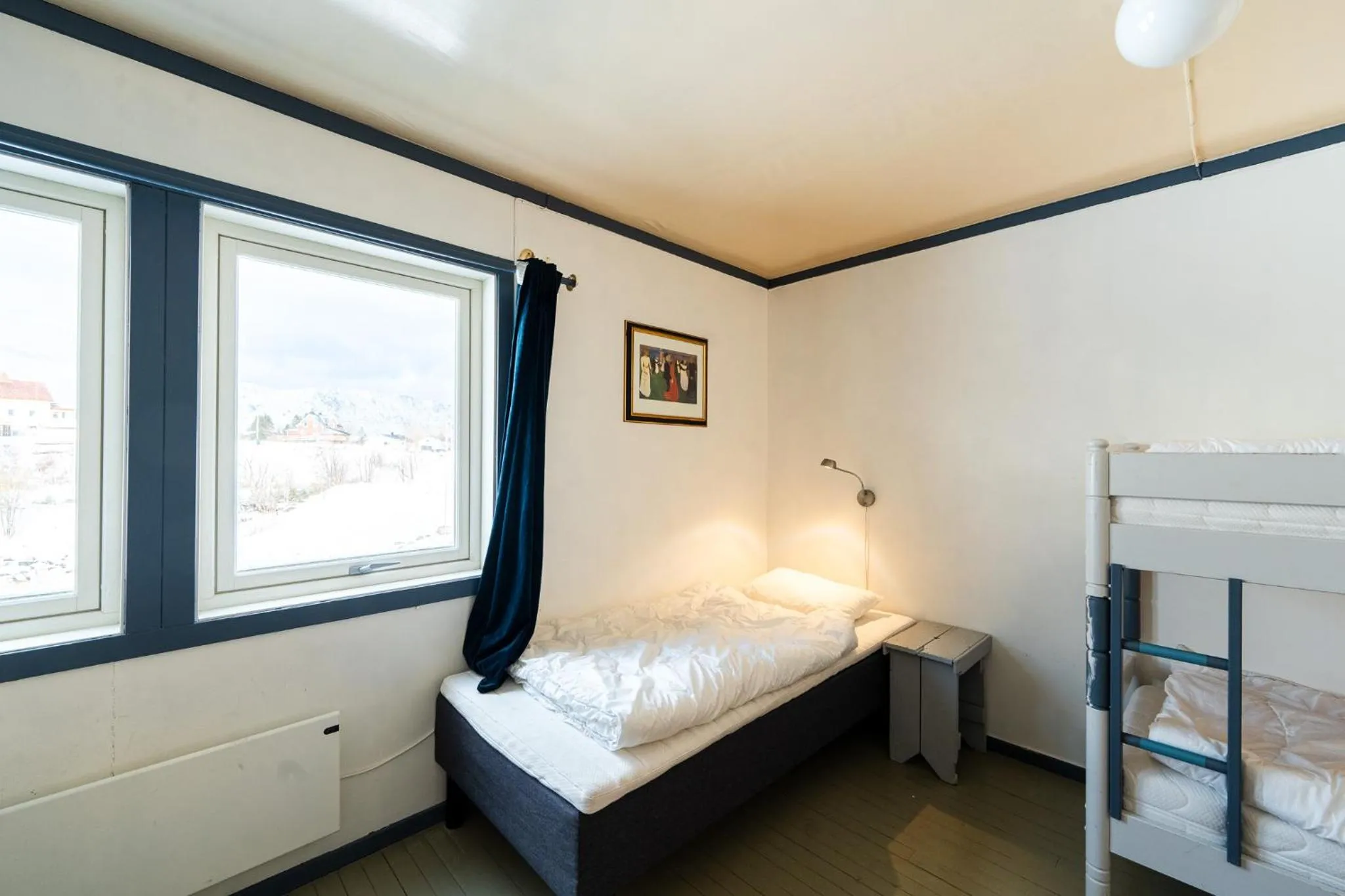 Bed in Lydersen Rorbuer Budget Hostel & Private Apartments