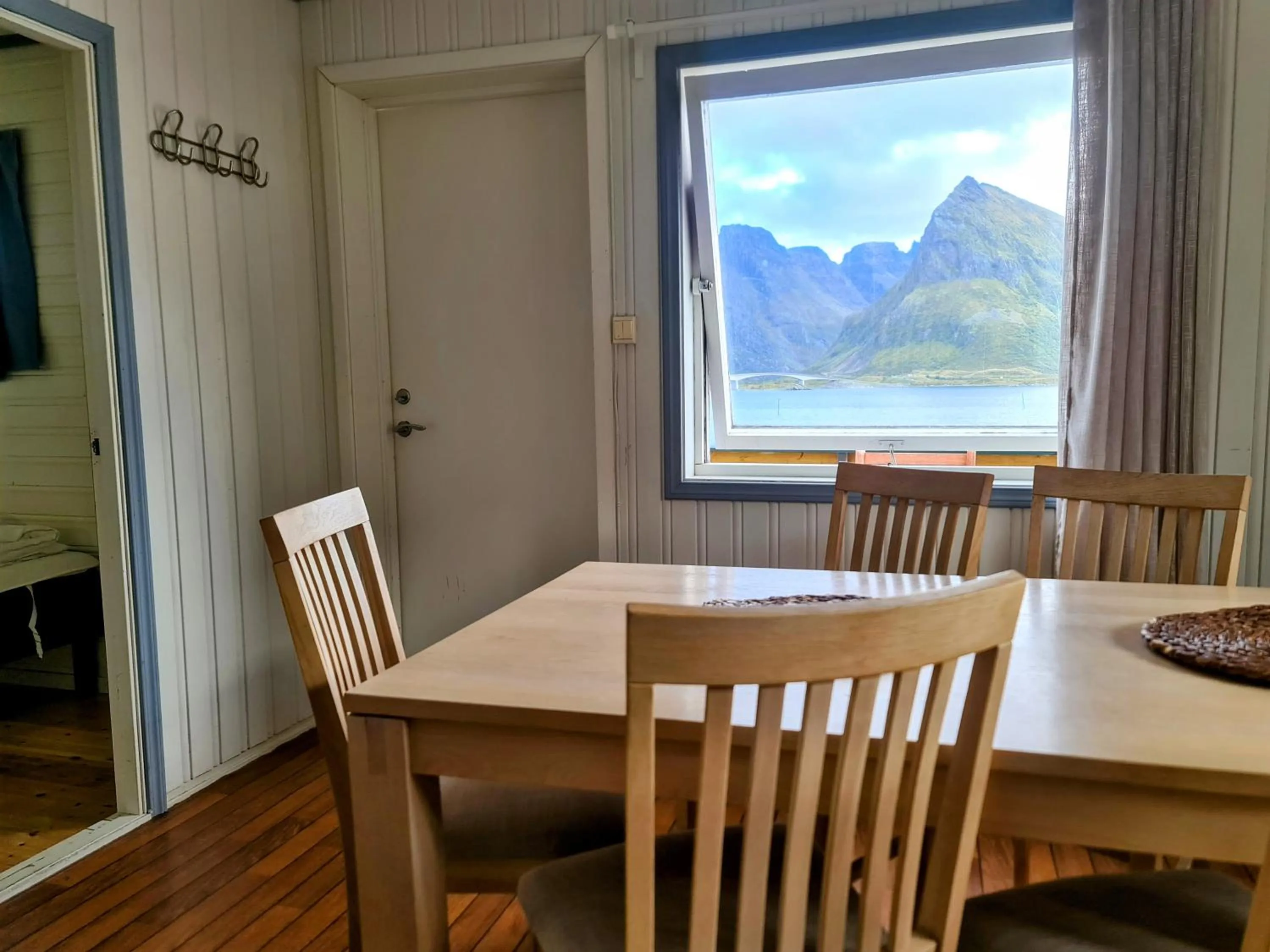 Natural landscape in Lydersen Rorbuer Budget Hostel & Private Apartments