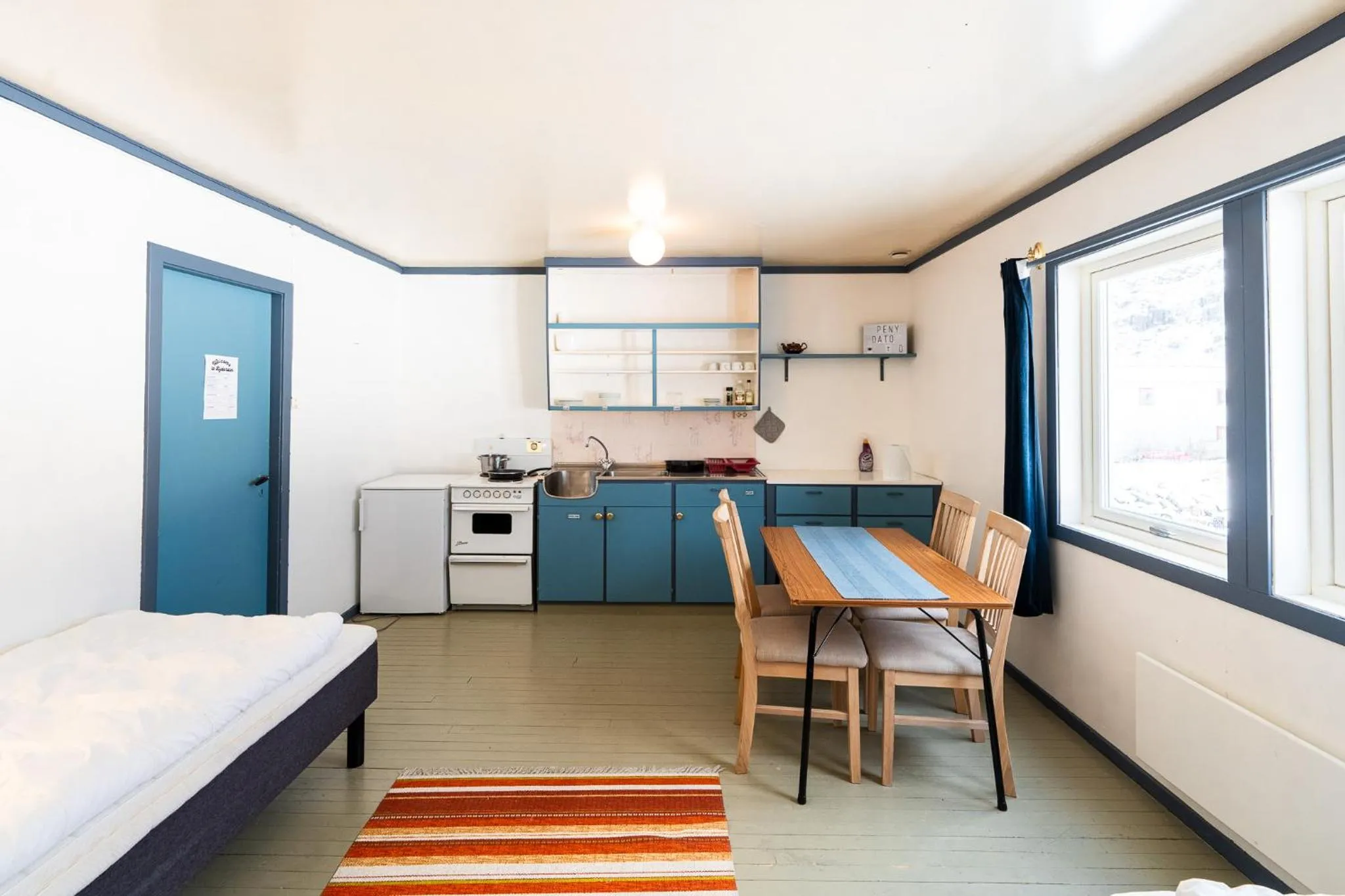 Bed in Lydersen Rorbuer Budget Hostel & Private Apartments